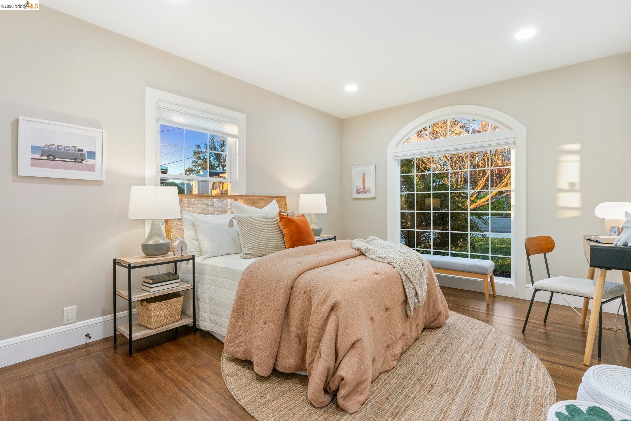 Detail Gallery Image 9 of 59 For 8301 Ney Ave, Oakland,  CA 94605 - 4 Beds | 3 Baths