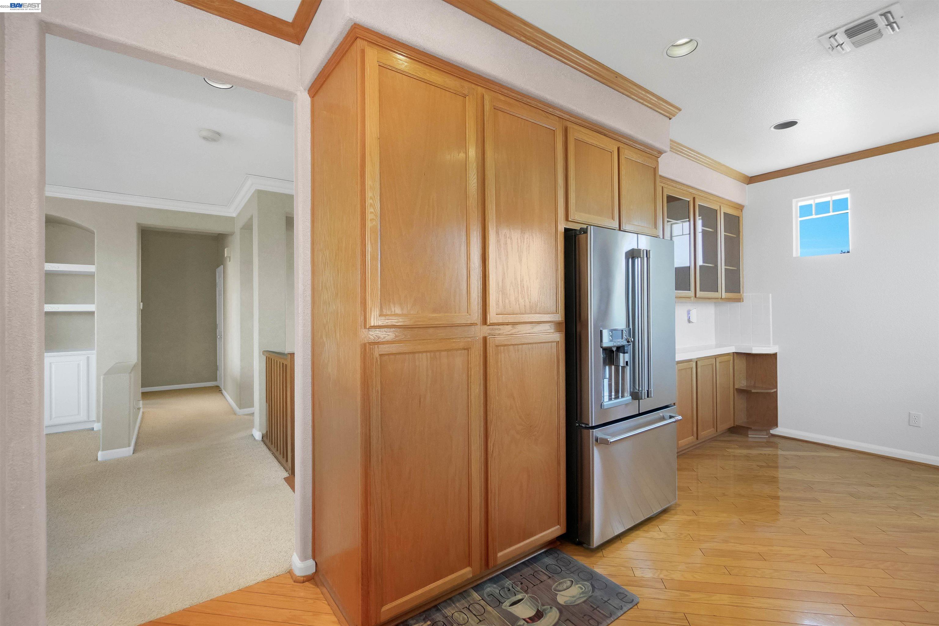 Detail Gallery Image 13 of 53 For 5810 Gold Creek Dr, Castro Valley,  CA 94552 - 4 Beds | 3/1 Baths