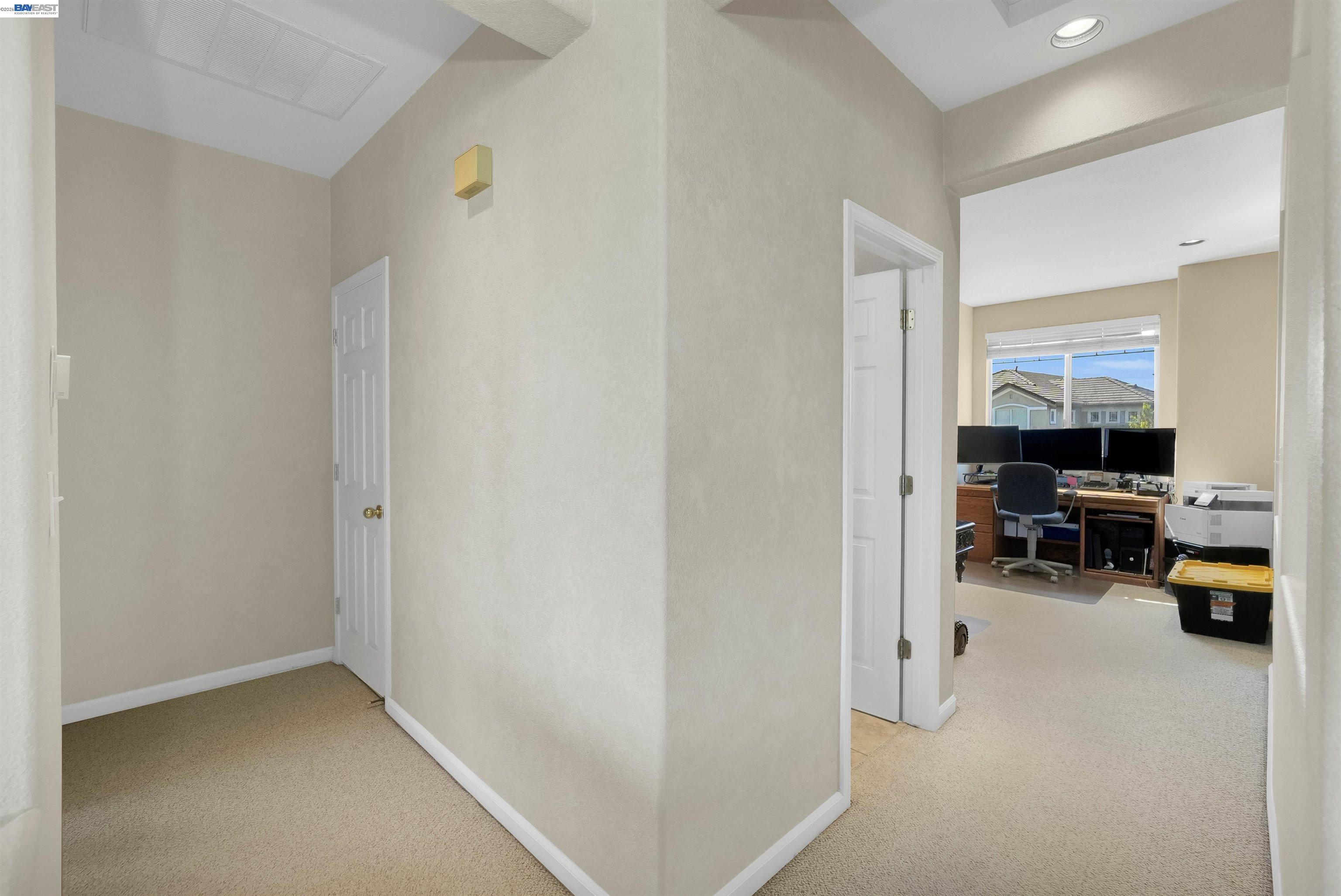 Detail Gallery Image 22 of 53 For 5810 Gold Creek Dr, Castro Valley,  CA 94552 - 4 Beds | 3/1 Baths