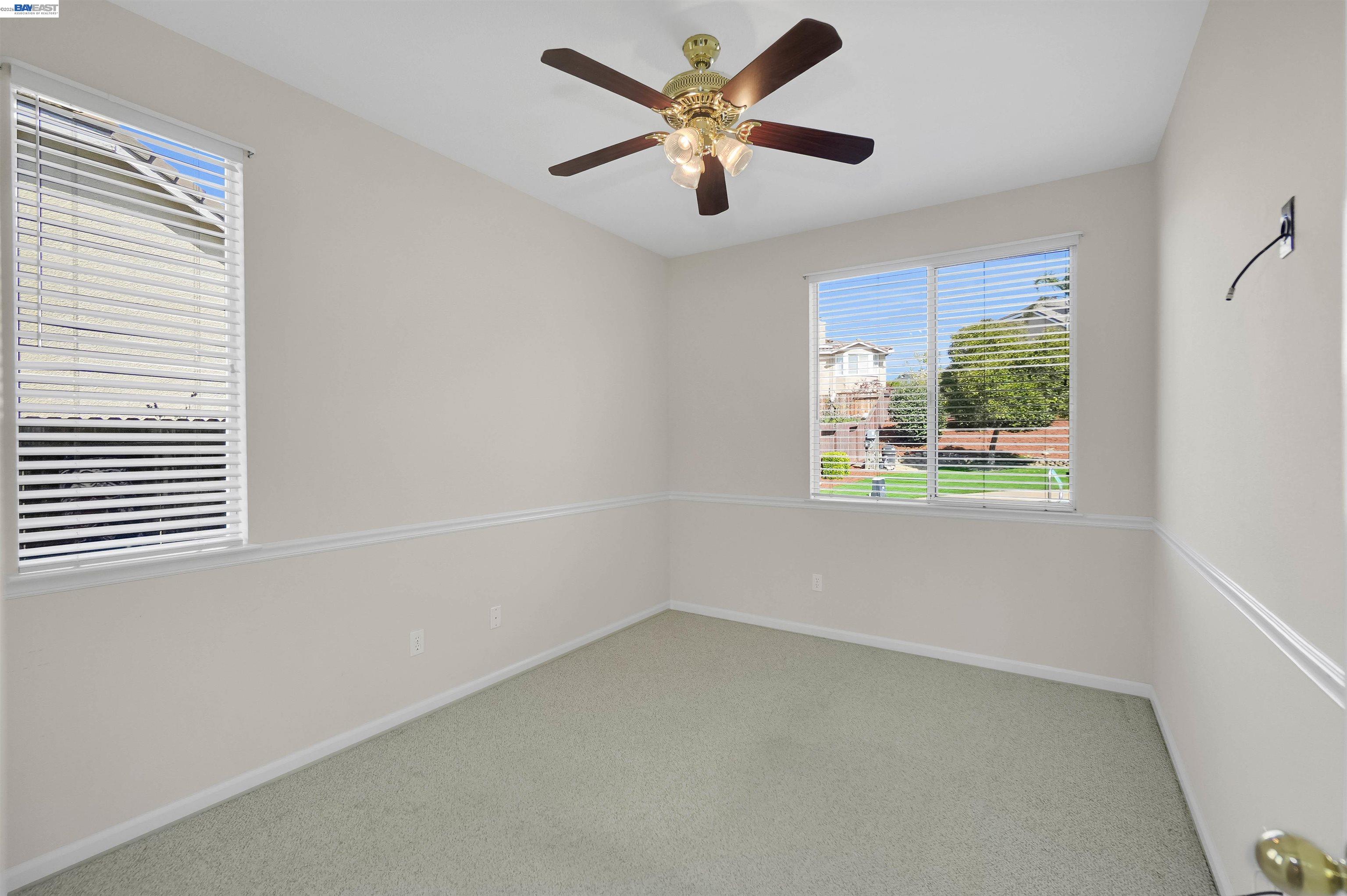 Detail Gallery Image 32 of 53 For 5810 Gold Creek Dr, Castro Valley,  CA 94552 - 4 Beds | 3/1 Baths