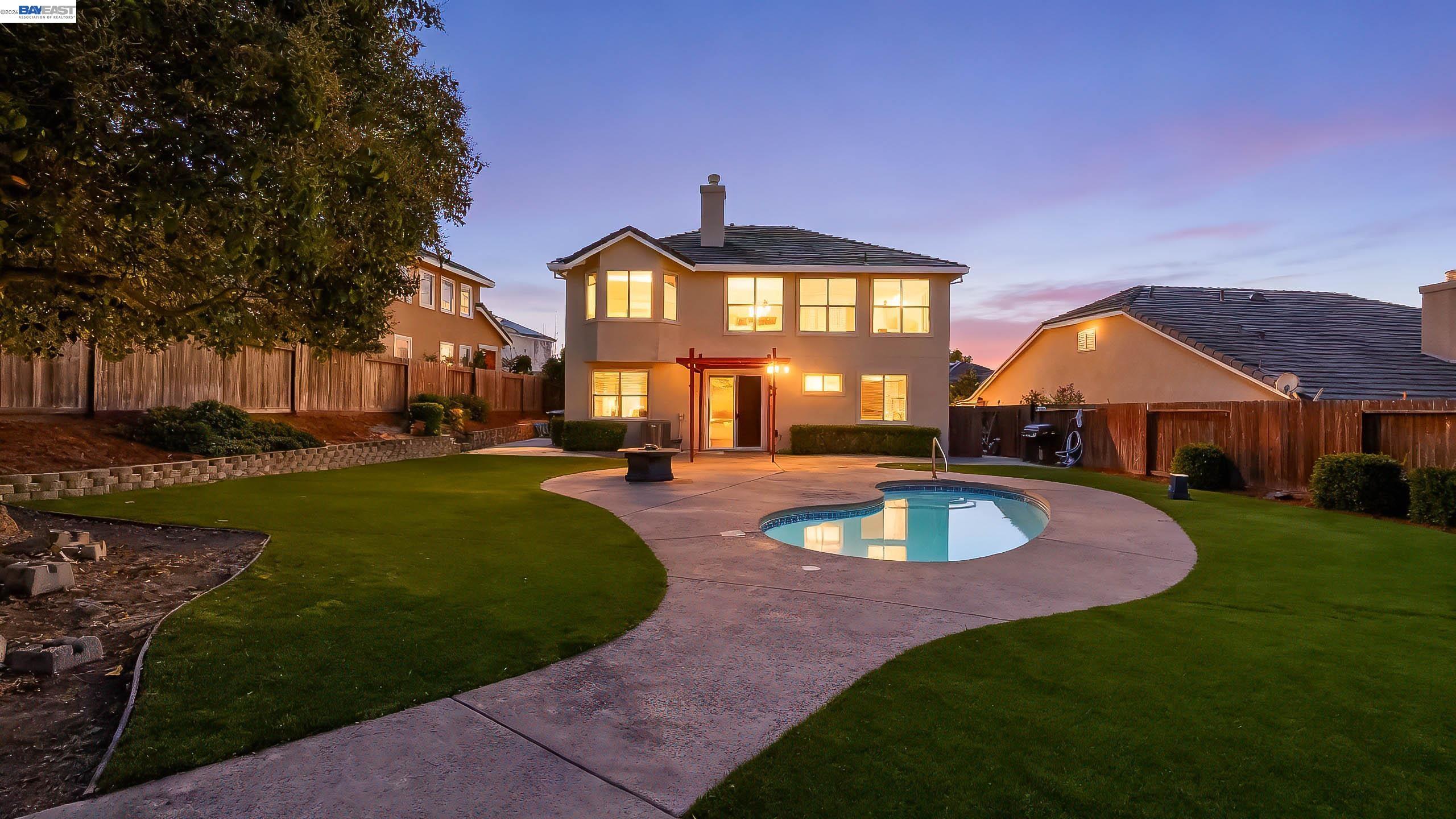 Detail Gallery Image 39 of 53 For 5810 Gold Creek Dr, Castro Valley,  CA 94552 - 4 Beds | 3/1 Baths