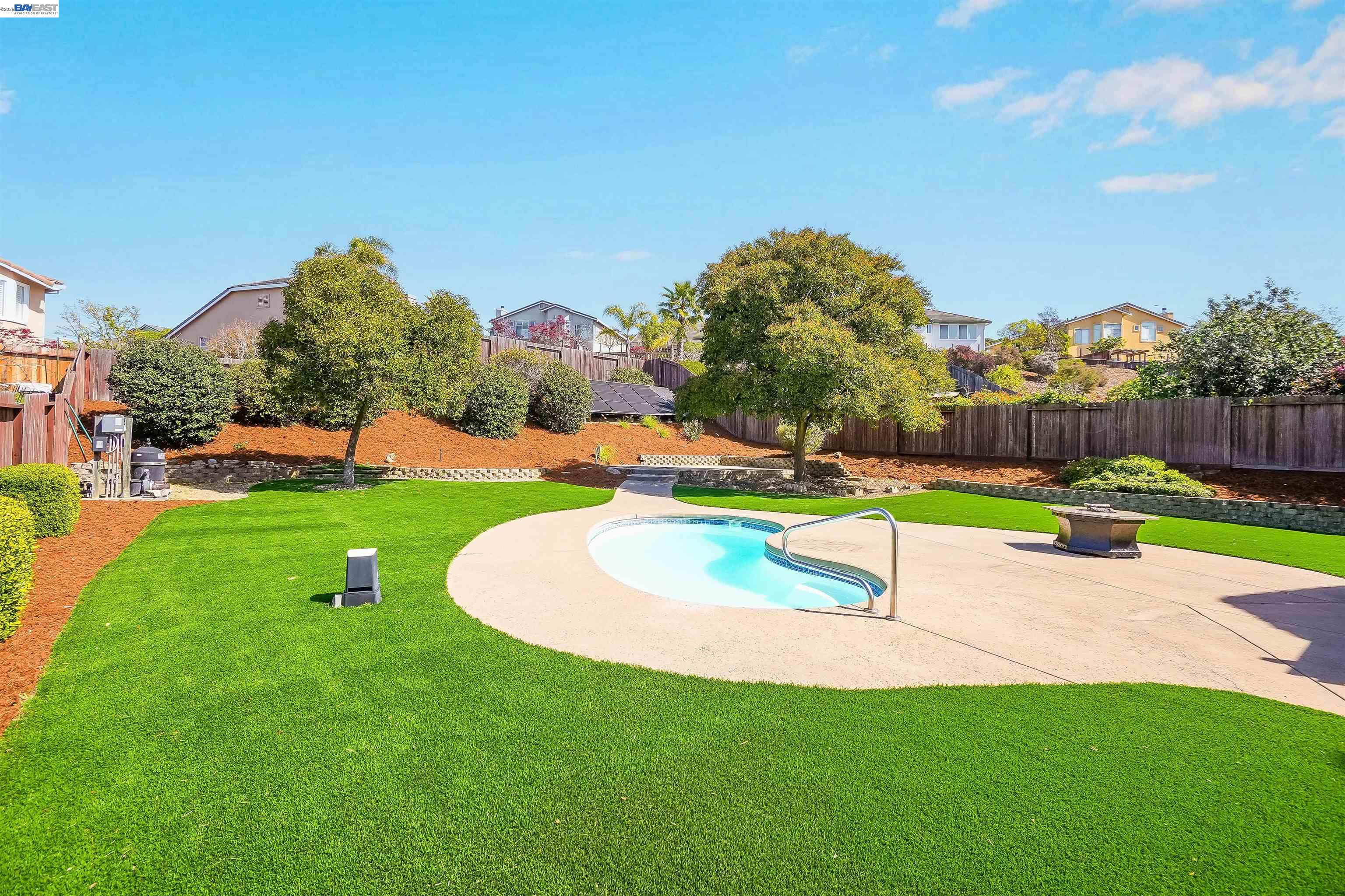 Detail Gallery Image 45 of 53 For 5810 Gold Creek Dr, Castro Valley,  CA 94552 - 4 Beds | 3/1 Baths