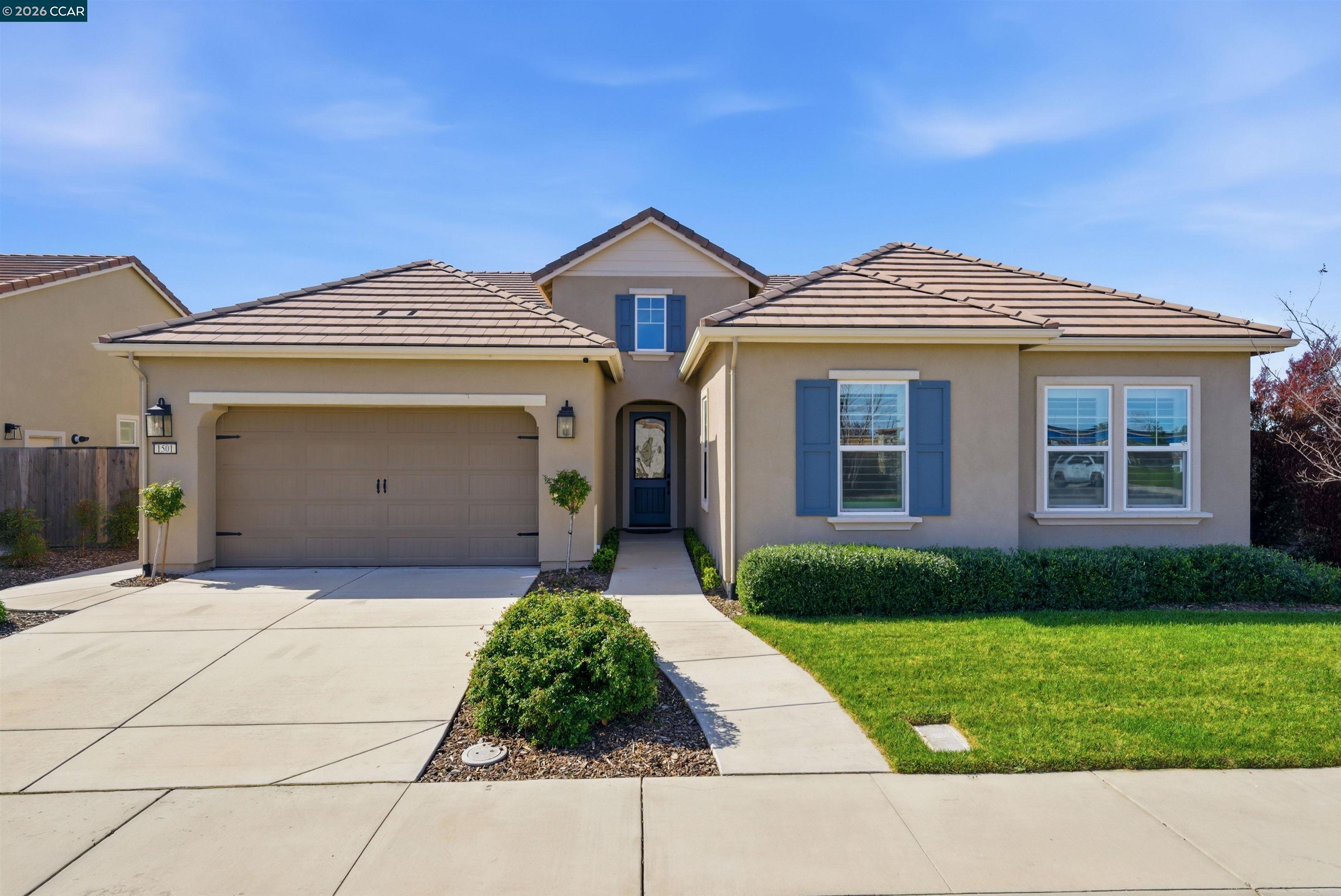 Detail Gallery Image 2 of 33 For 1501 Empire Dr, Lodi,  CA 95242 - 4 Beds | 2 Baths