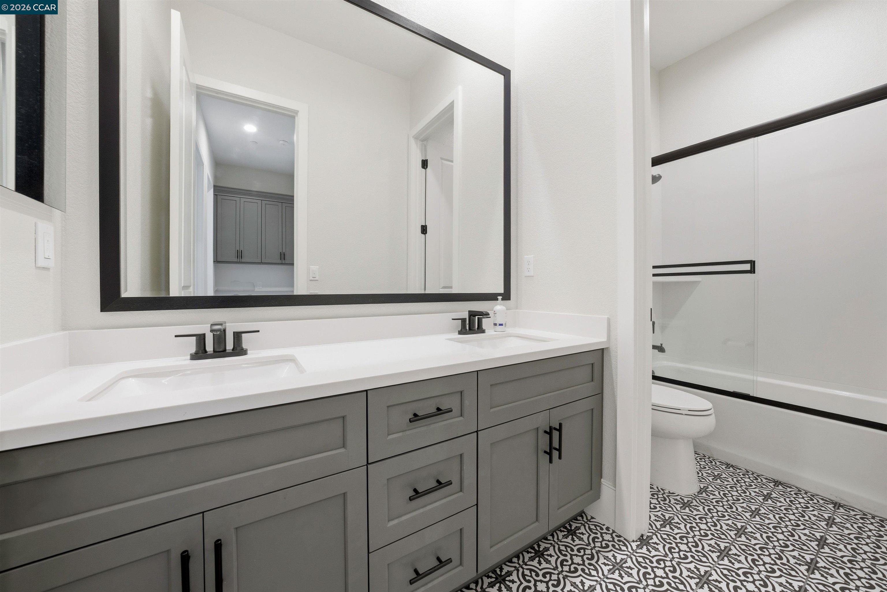 Detail Gallery Image 20 of 33 For 1501 Empire Dr, Lodi,  CA 95242 - 4 Beds | 2 Baths