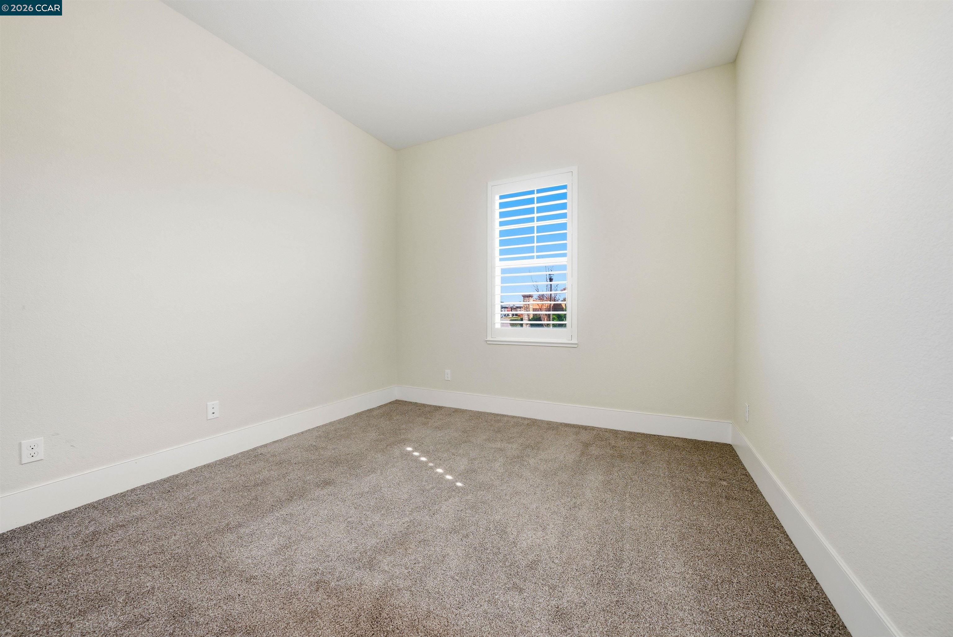 Detail Gallery Image 25 of 33 For 1501 Empire Dr, Lodi,  CA 95242 - 4 Beds | 2 Baths