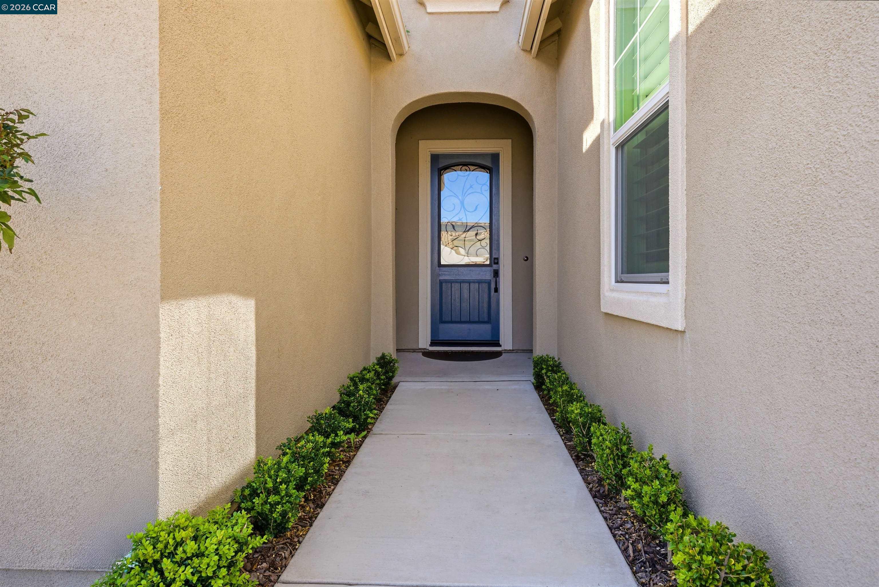 Detail Gallery Image 5 of 33 For 1501 Empire Dr, Lodi,  CA 95242 - 4 Beds | 2 Baths