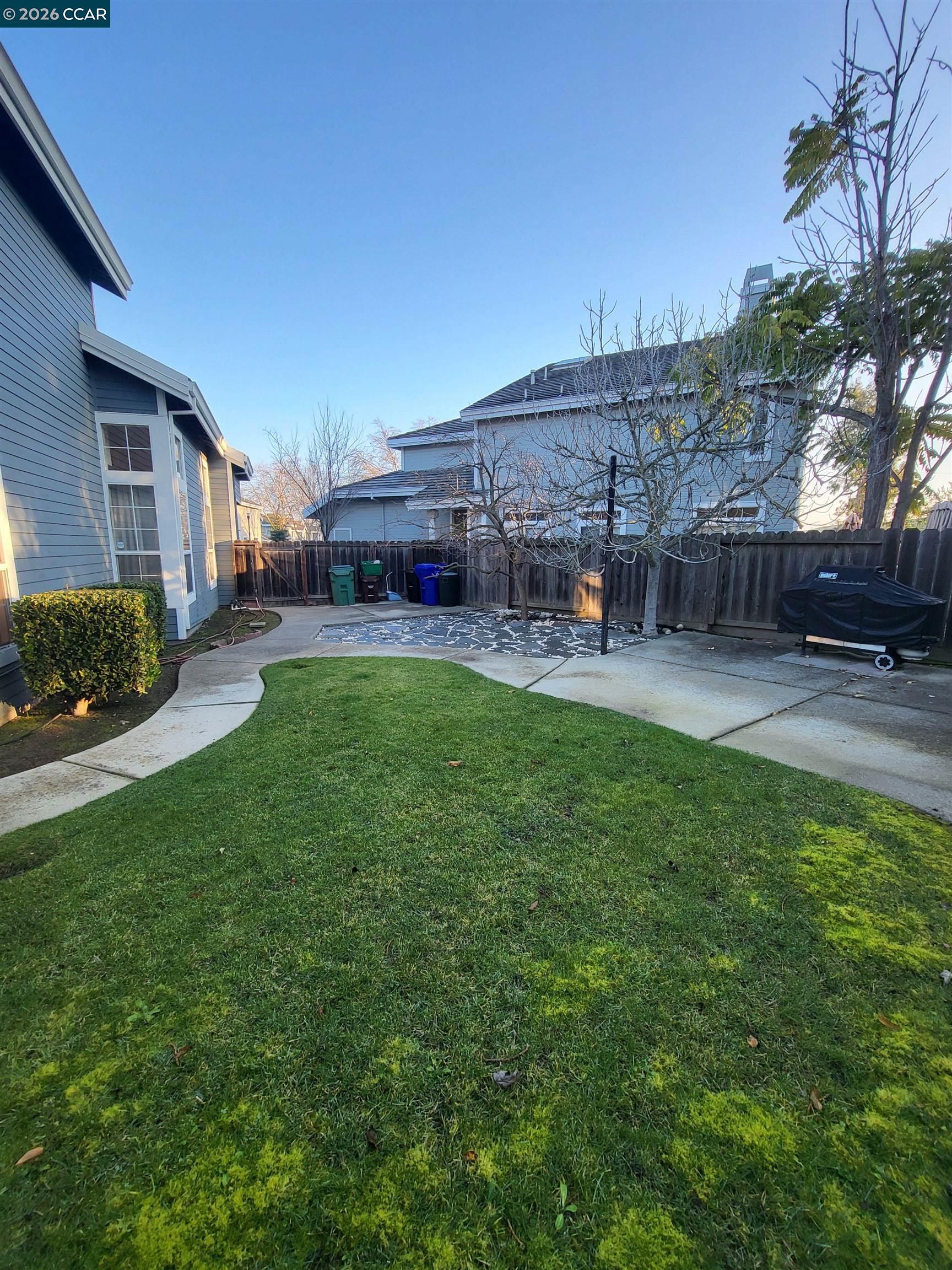 Detail Gallery Image 17 of 17 For 176 Scotts Vly, Hercules,  CA 94547 - 3 Beds | 2/1 Baths