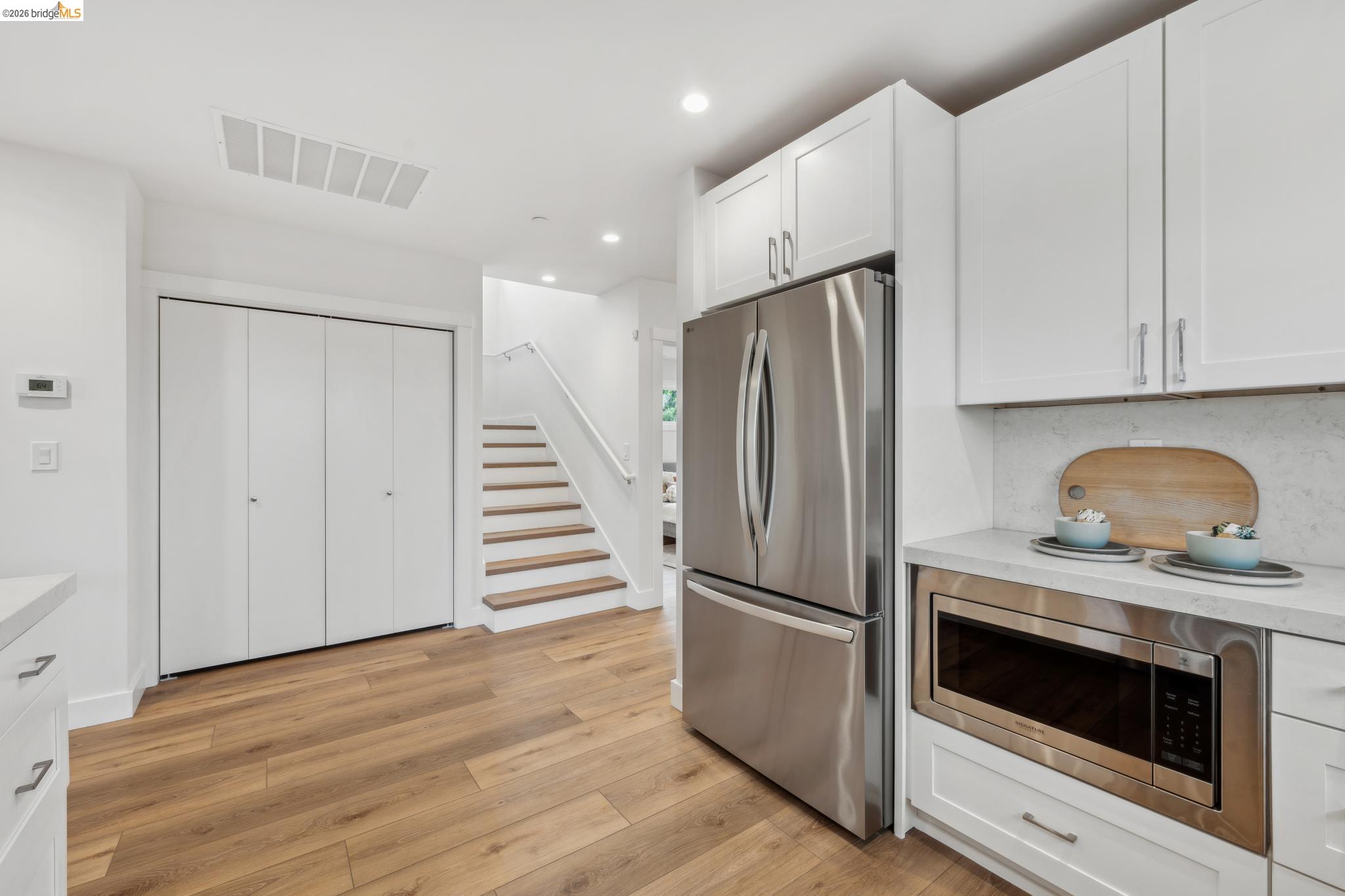 Detail Gallery Image 12 of 59 For 667 & 667a Alcatraz Ave, Oakland,  CA 94609 - – Beds | – Baths