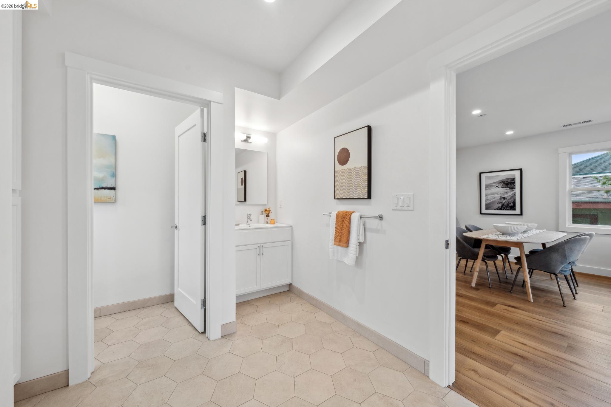 Detail Gallery Image 15 of 59 For 667 & 667a Alcatraz Ave, Oakland,  CA 94609 - – Beds | – Baths