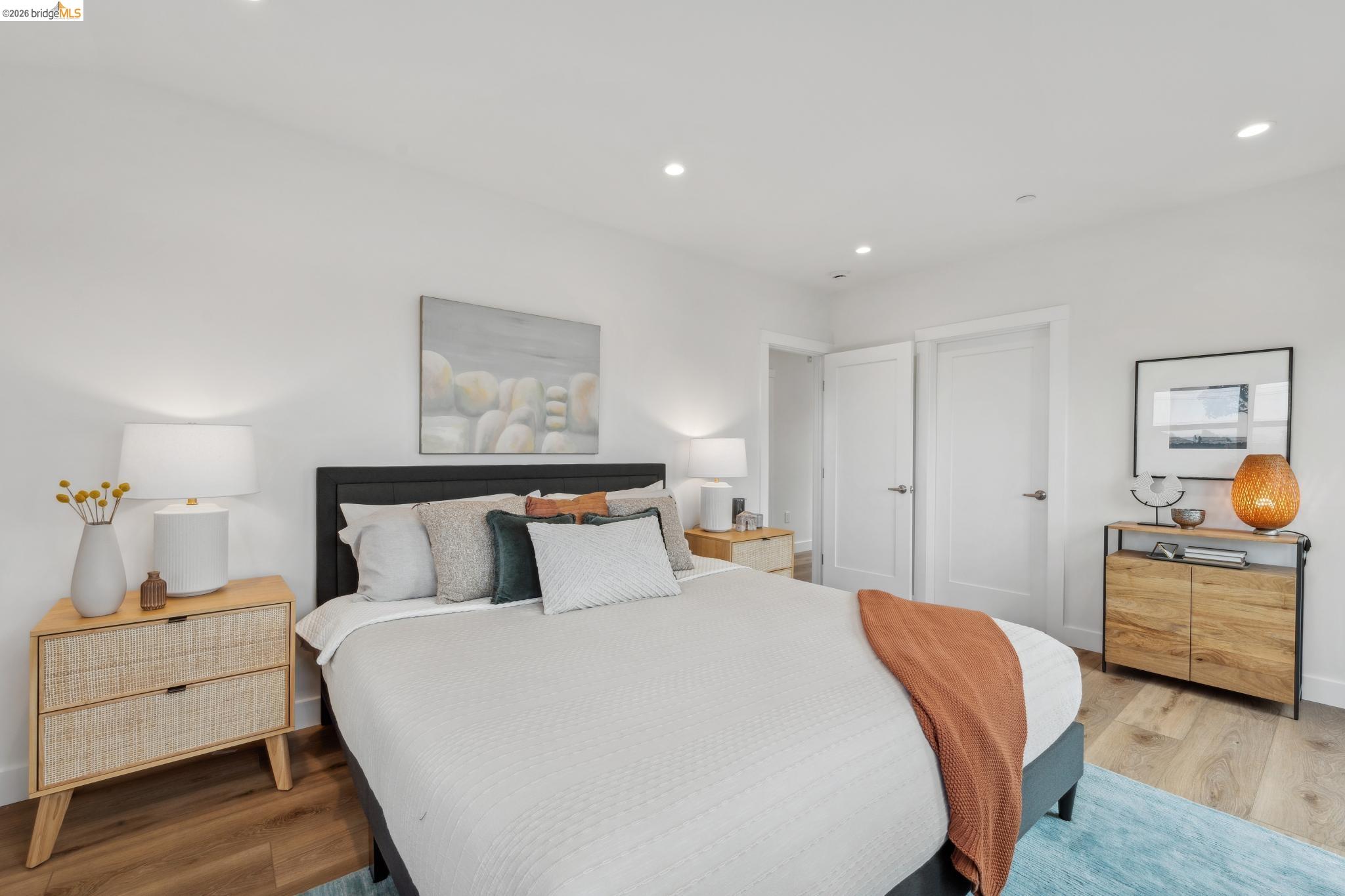 Detail Gallery Image 19 of 59 For 667 & 667a Alcatraz Ave, Oakland,  CA 94609 - – Beds | – Baths