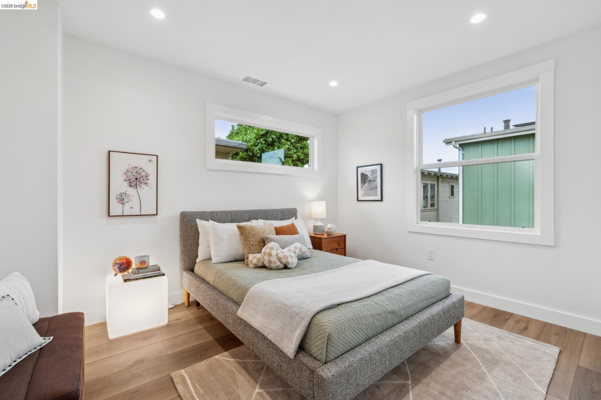 Detail Gallery Image 25 of 59 For 667 & 667a Alcatraz Ave, Oakland,  CA 94609 - – Beds | – Baths