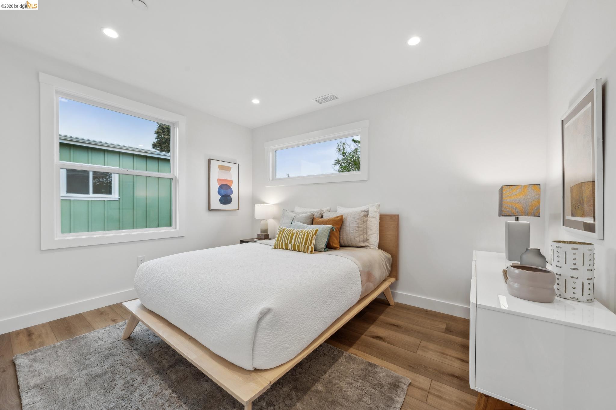 Detail Gallery Image 27 of 59 For 667 & 667a Alcatraz Ave, Oakland,  CA 94609 - – Beds | – Baths