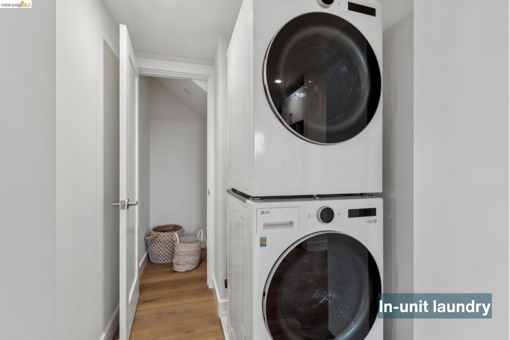 Detail Gallery Image 32 of 59 For 667 & 667a Alcatraz Ave, Oakland,  CA 94609 - – Beds | – Baths