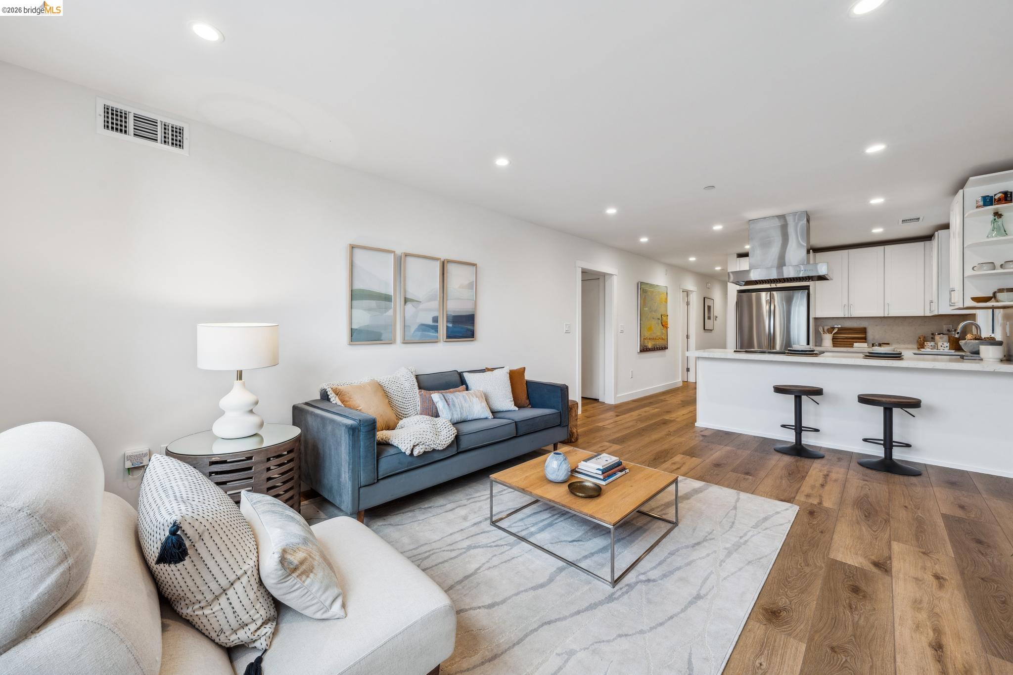 Detail Gallery Image 38 of 59 For 667 & 667a Alcatraz Ave, Oakland,  CA 94609 - – Beds | – Baths