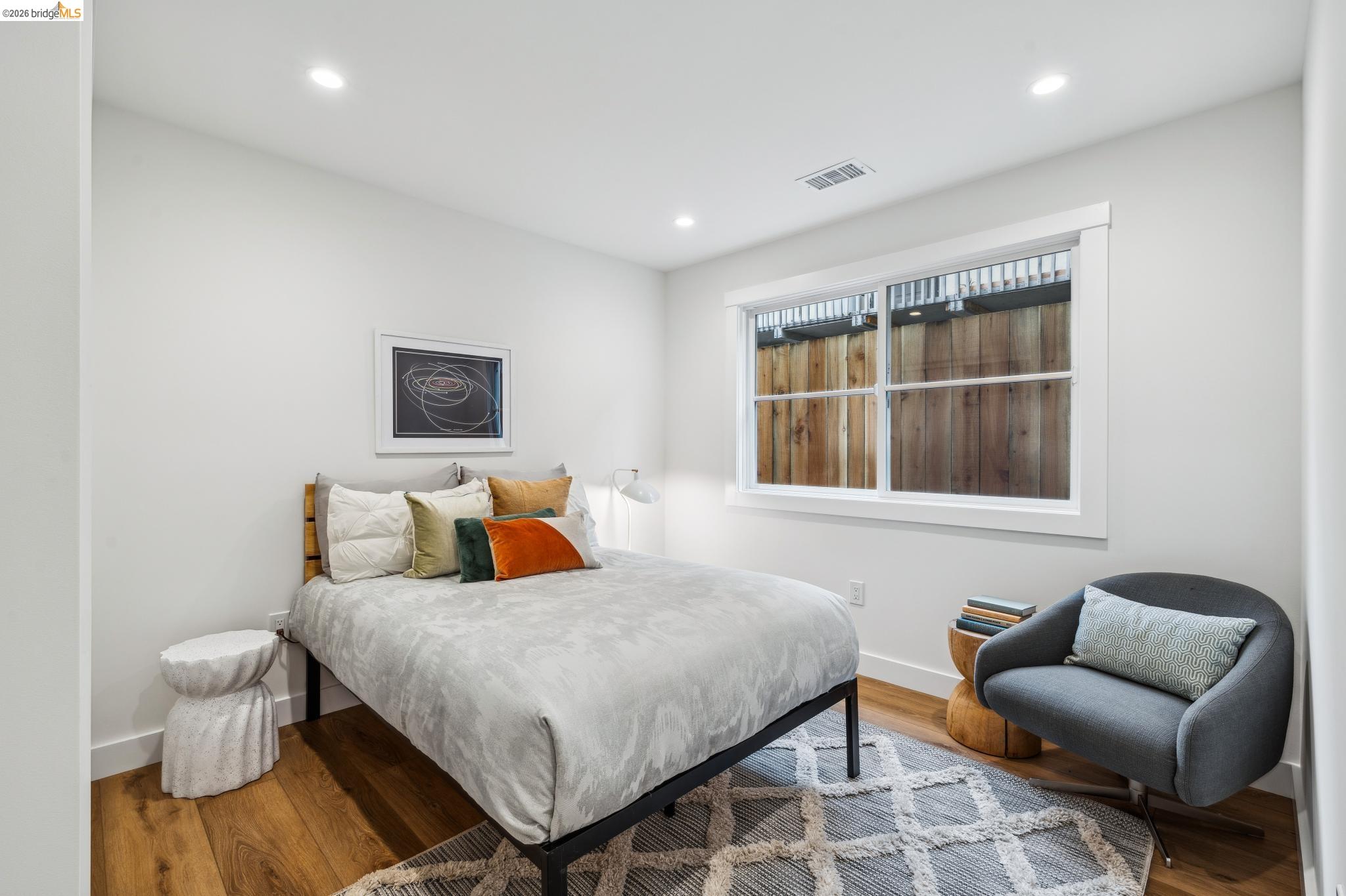 Detail Gallery Image 42 of 59 For 667 & 667a Alcatraz Ave, Oakland,  CA 94609 - – Beds | – Baths