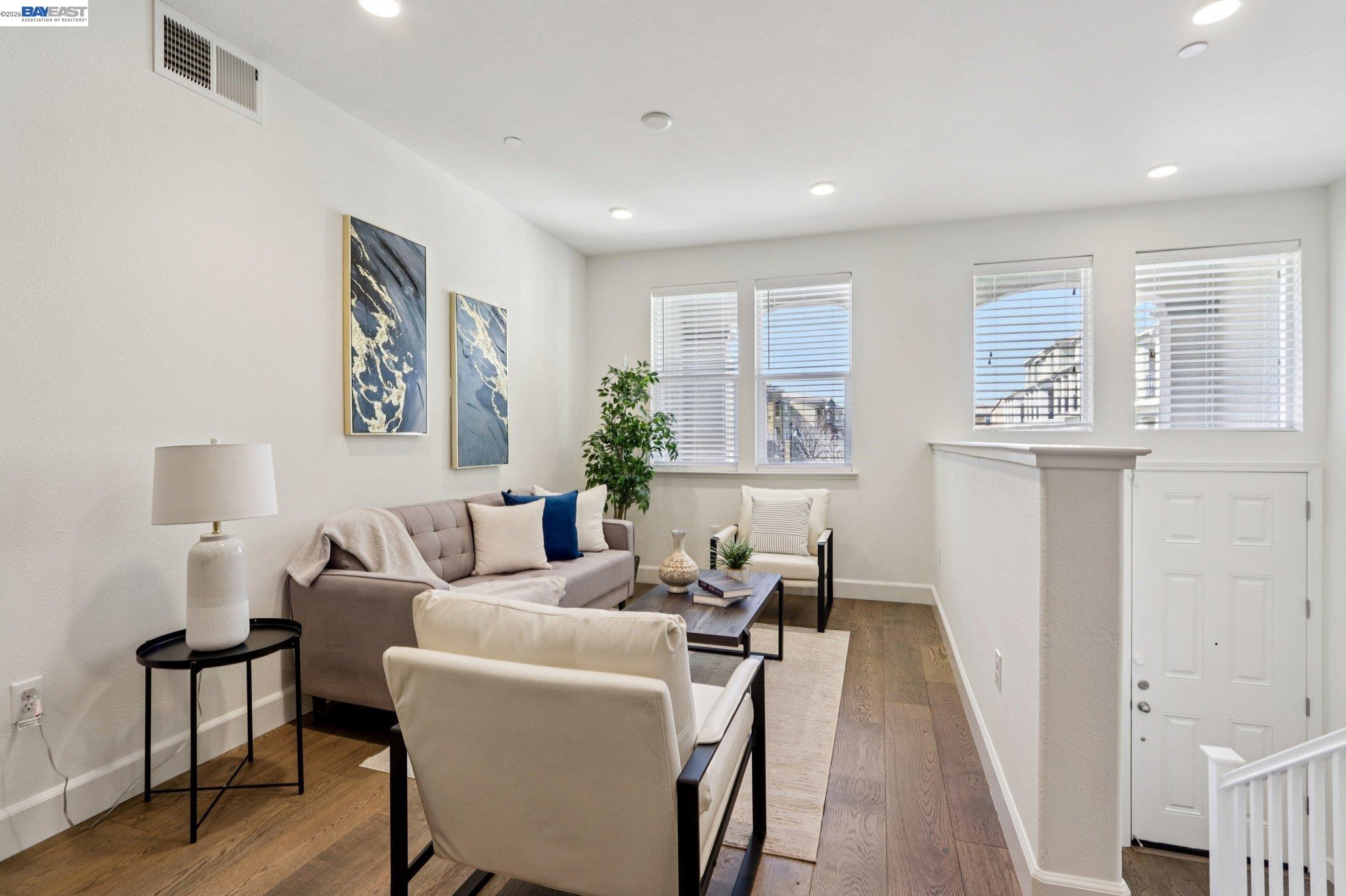 Detail Gallery Image 3 of 55 For 5604 Pandorea Ter, Newark,  CA 94560 - 3 Beds | 2 Baths