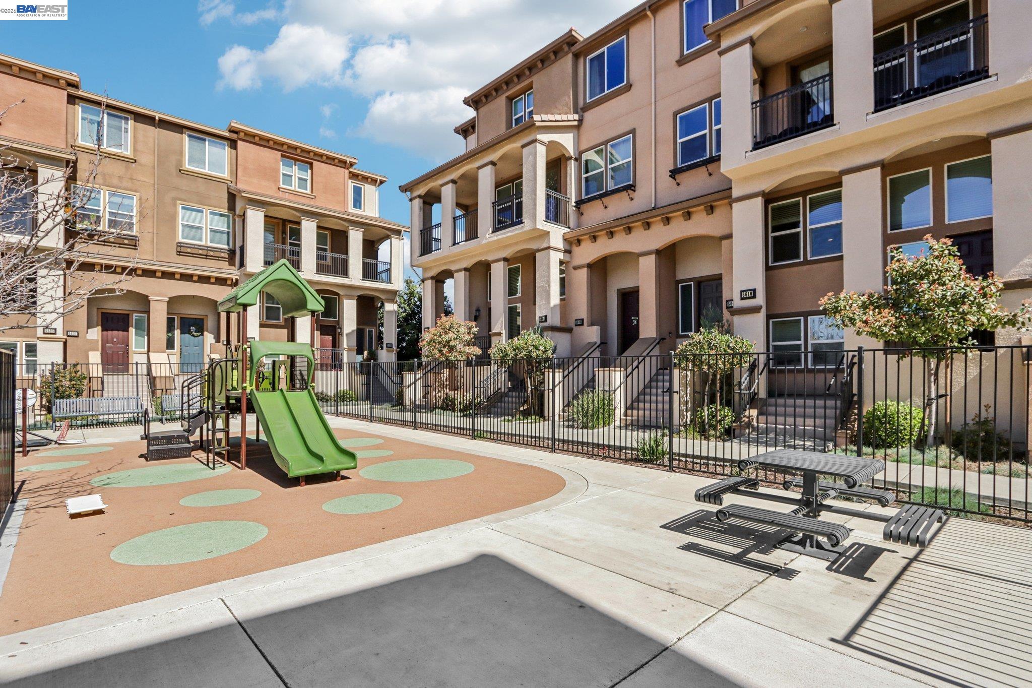 Detail Gallery Image 34 of 55 For 5604 Pandorea Ter, Newark,  CA 94560 - 3 Beds | 2 Baths