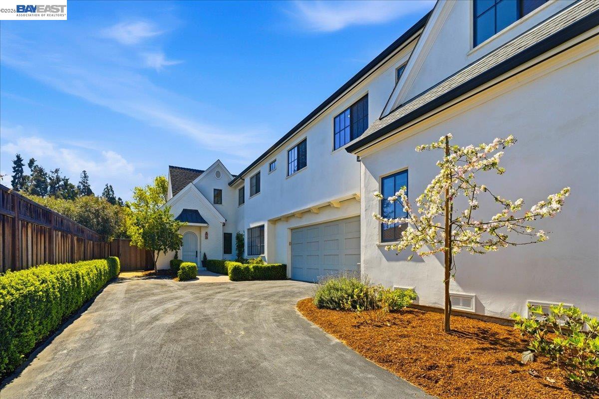 Detail Gallery Image 2 of 60 For 3550 Vine St, Pleasanton,  CA 94566 - 6 Beds | 5 Baths