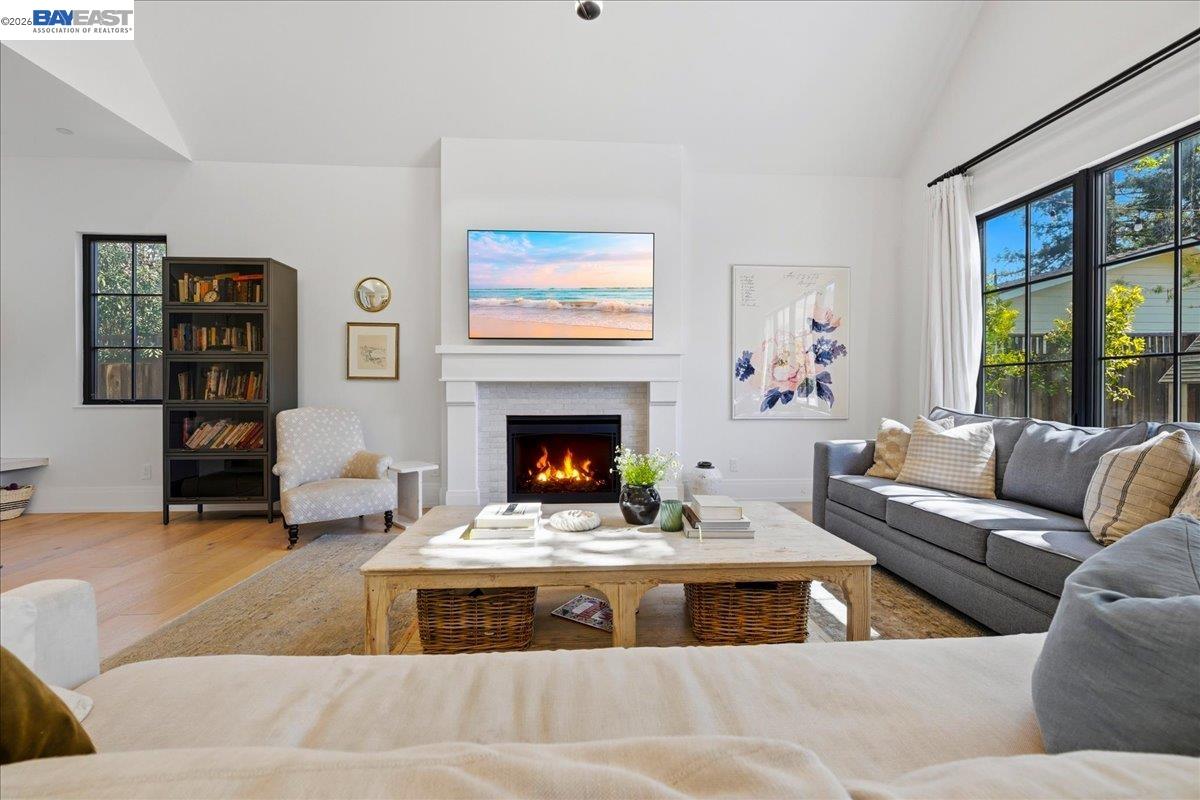 Detail Gallery Image 8 of 60 For 3550 Vine St, Pleasanton,  CA 94566 - 6 Beds | 5 Baths