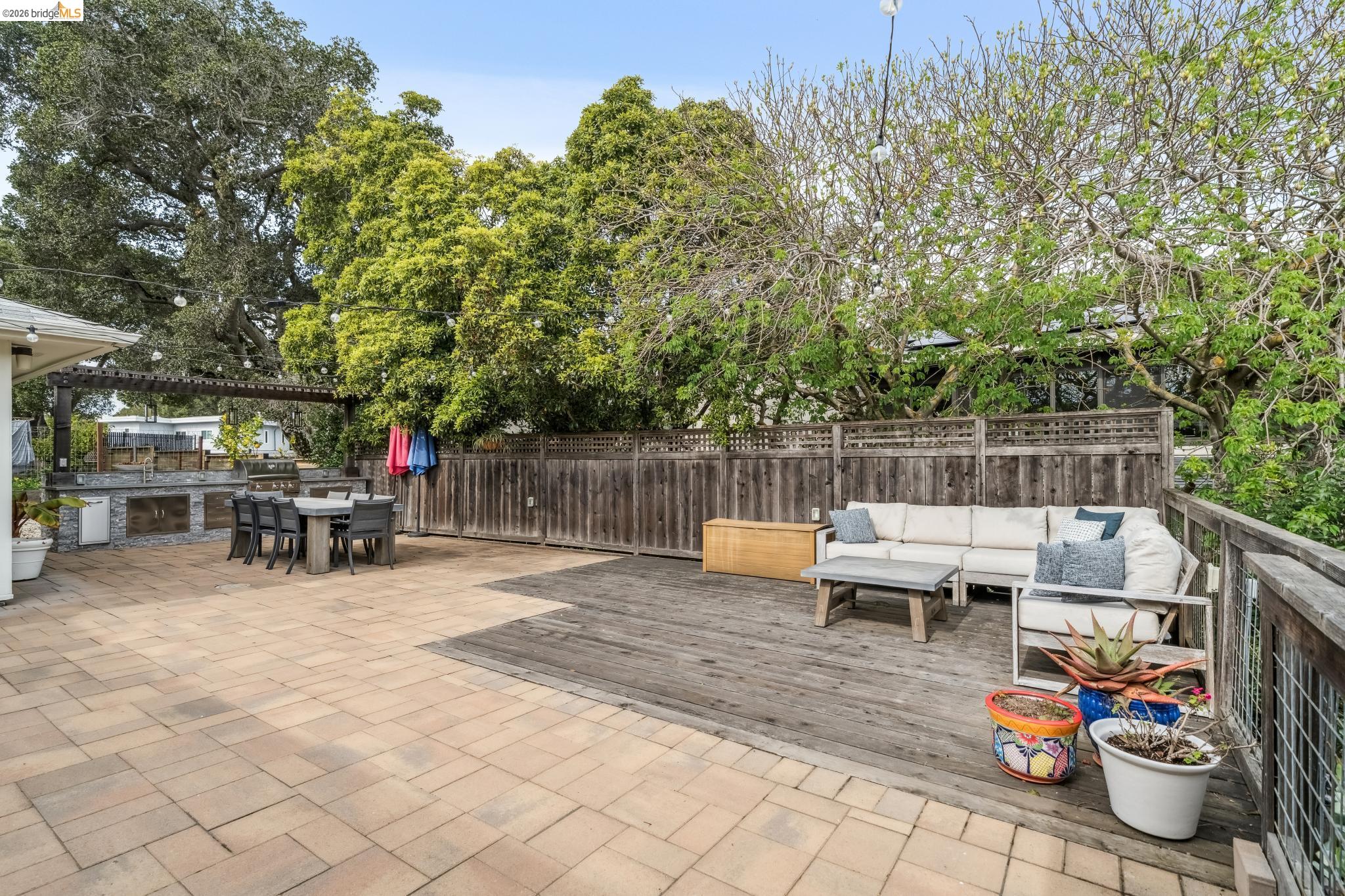 Detail Gallery Image 9 of 9 For 3320 Burdeck Dr., Oakland,  CA 94602 - 3 Beds | 2 Baths