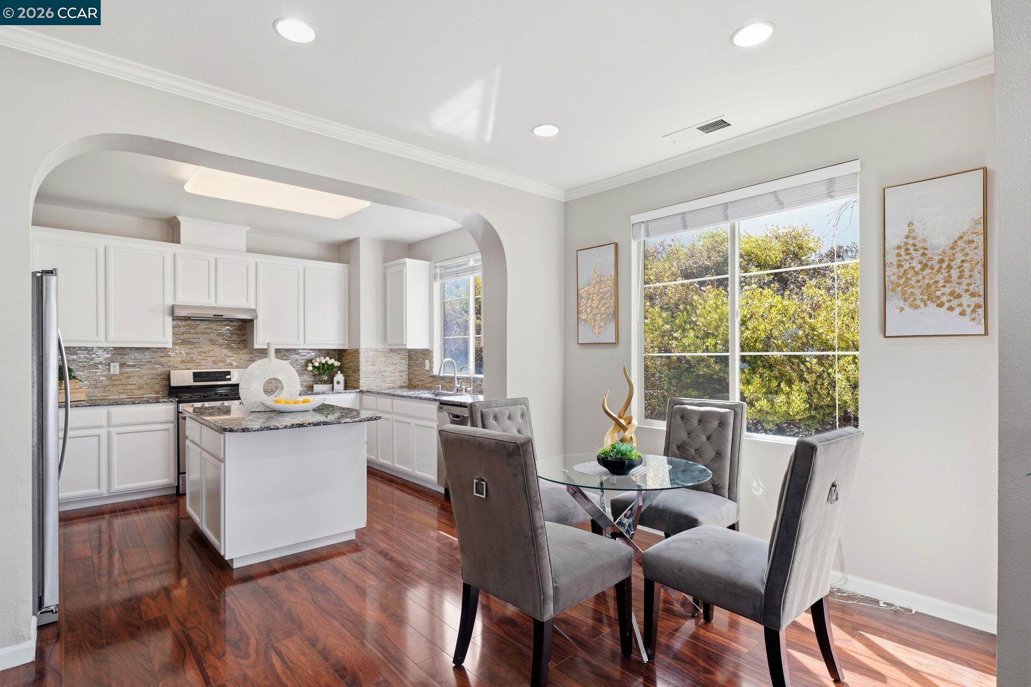 Photo #11: 41125748 Listing: Photo #11