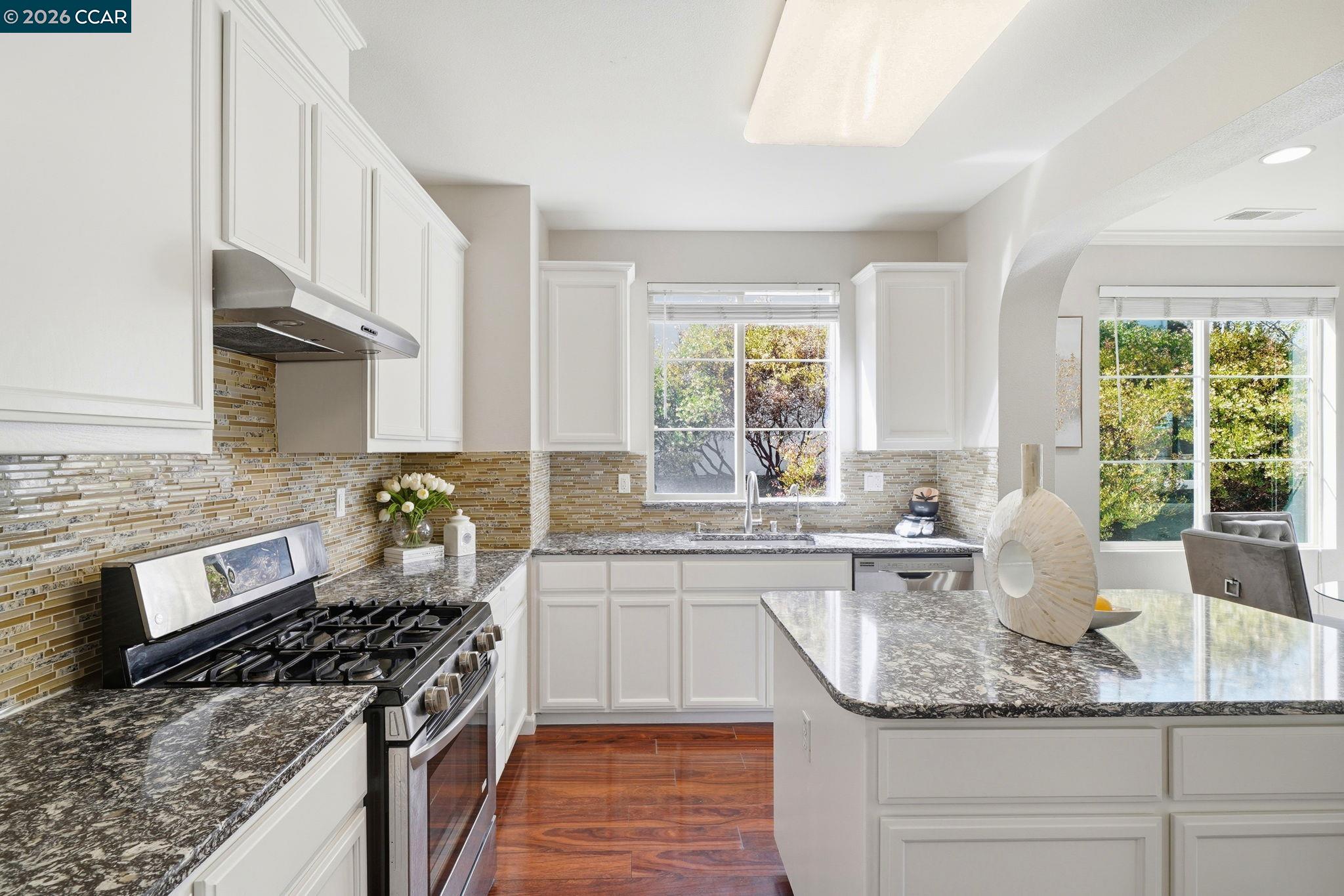 Photo #15: 41125748 Listing: Photo #15