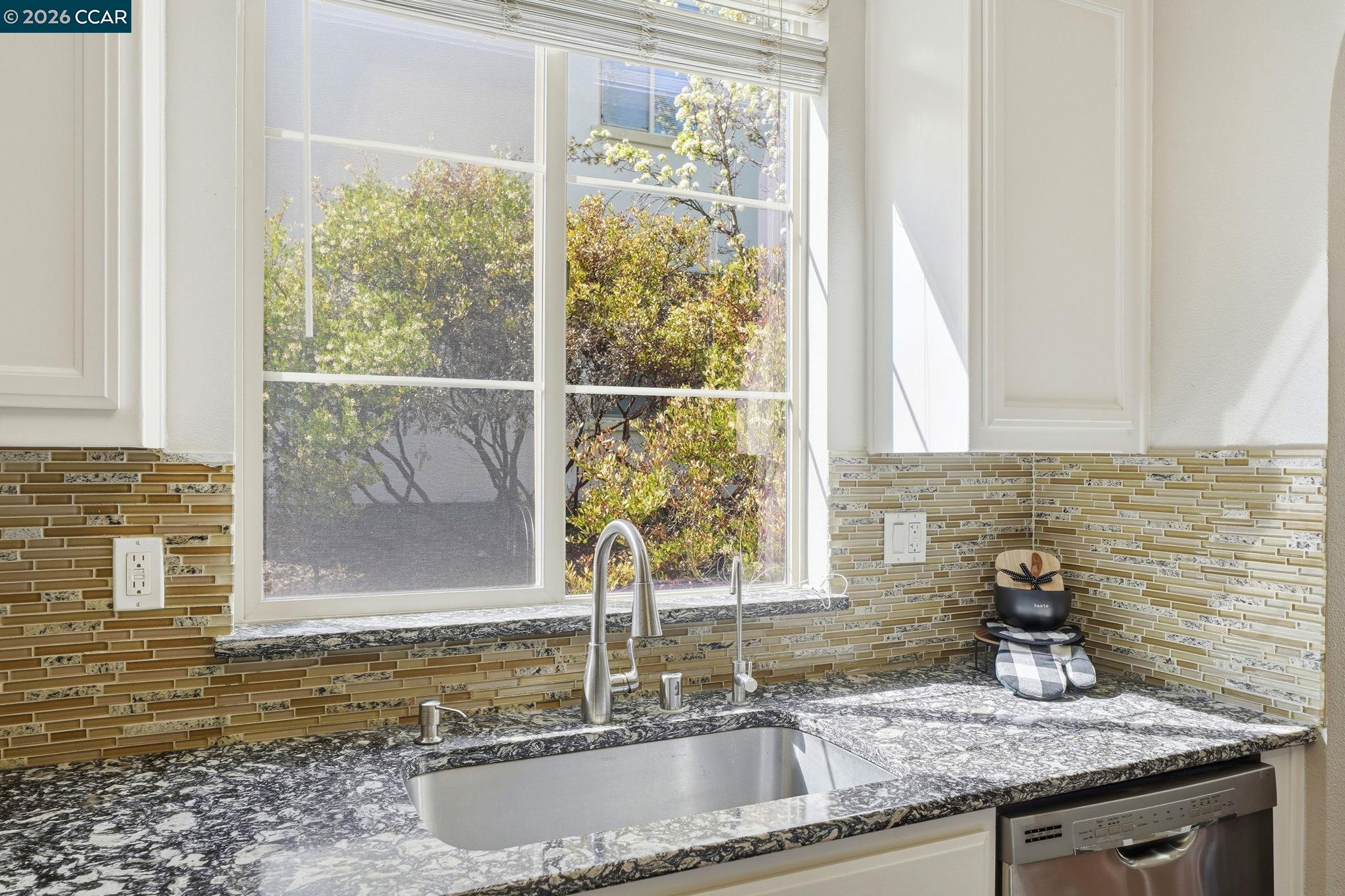 Photo #16: 41125748 Listing: Photo #16