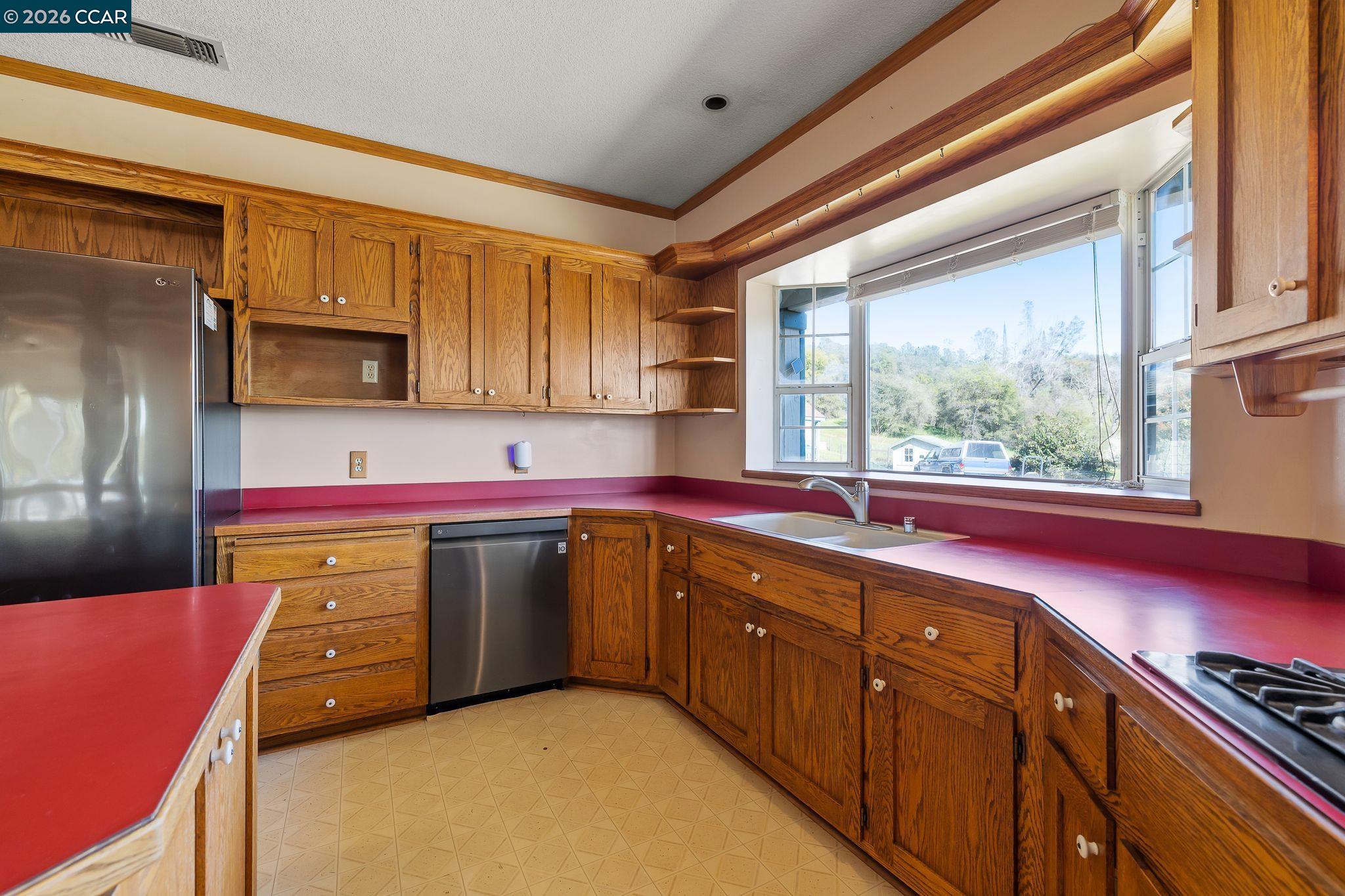 Detail Gallery Image 16 of 59 For 1055 Itow Ct, Penryn,  CA 95663 - 5 Beds | 3/1 Baths