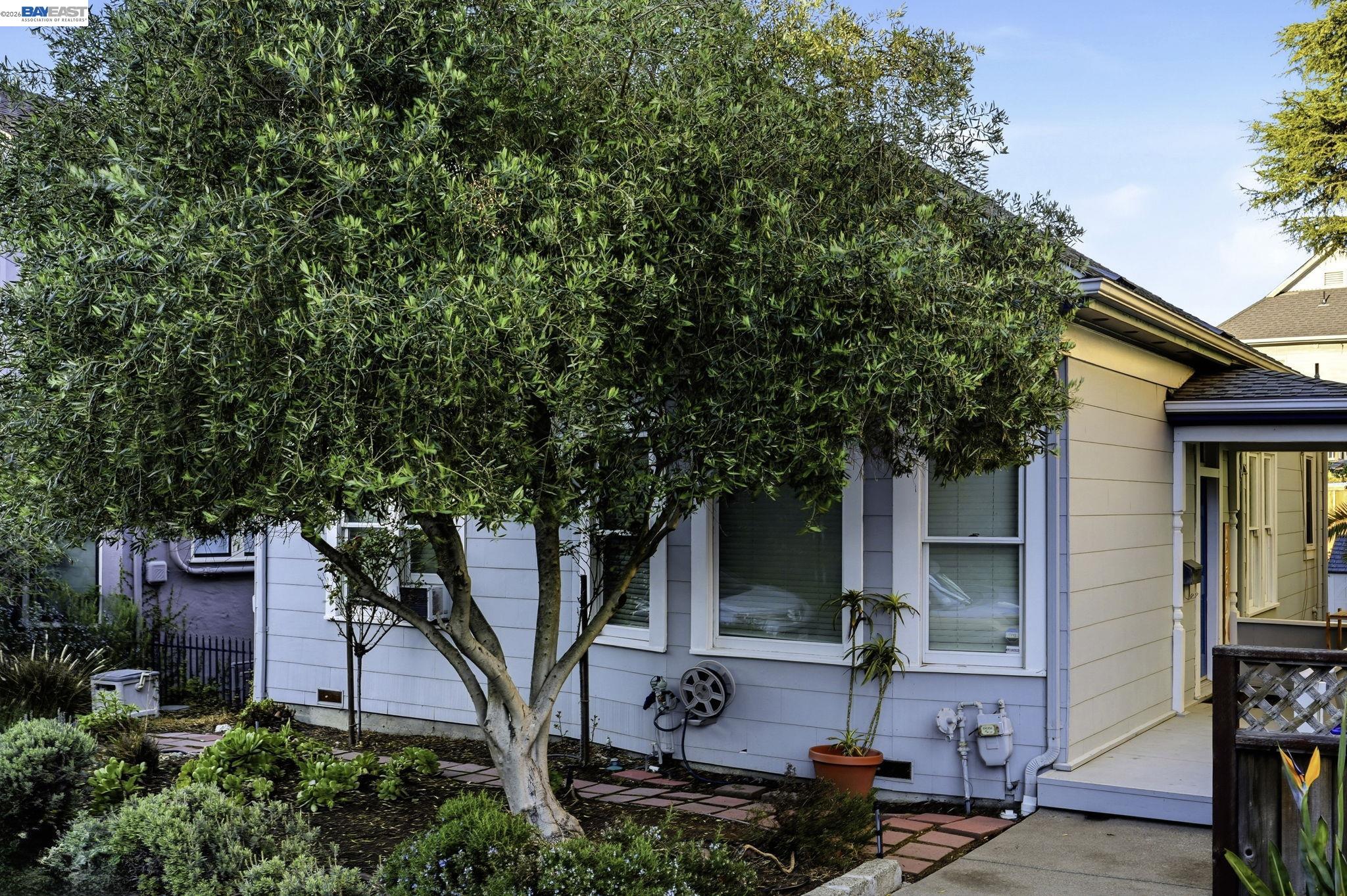 Detail Gallery Image 12 of 52 For , Richmond,  CA 94801 - 3 Beds | 2 Baths