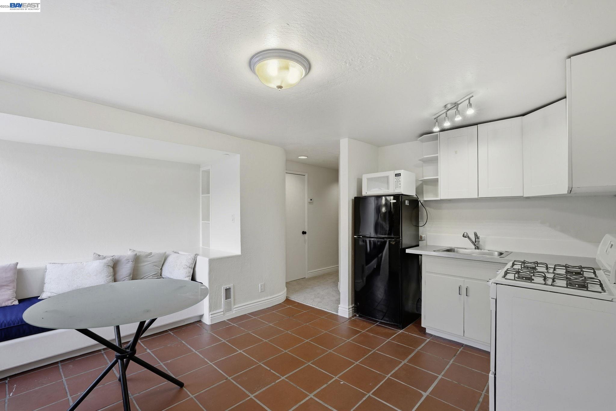 Detail Gallery Image 36 of 52 For , Richmond,  CA 94801 - 3 Beds | 2 Baths