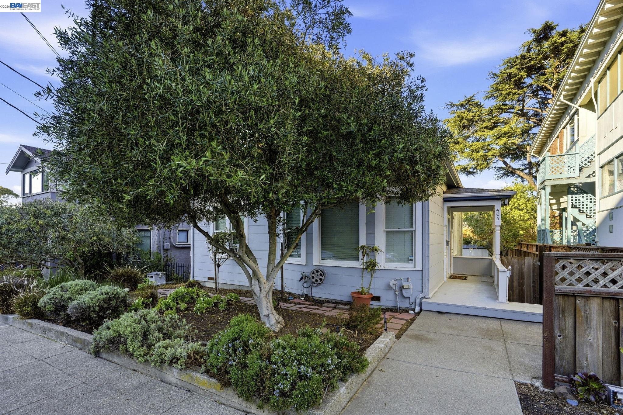 Detail Gallery Image 7 of 52 For , Richmond,  CA 94801 - 3 Beds | 2 Baths