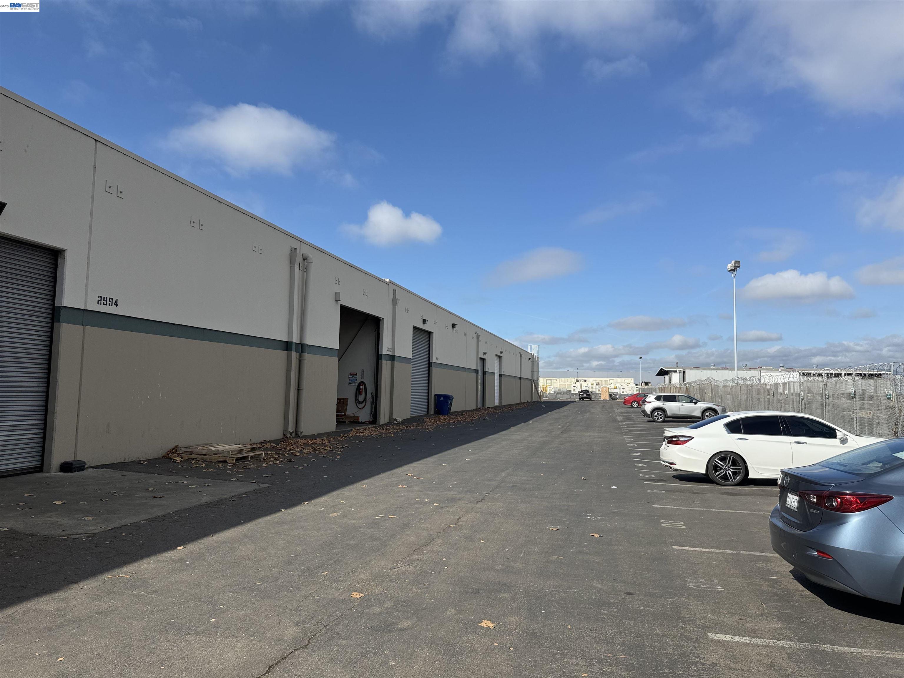 Detail Gallery Image 4 of 5 For , San Leandro,  CA 94577 - – Beds | – Baths