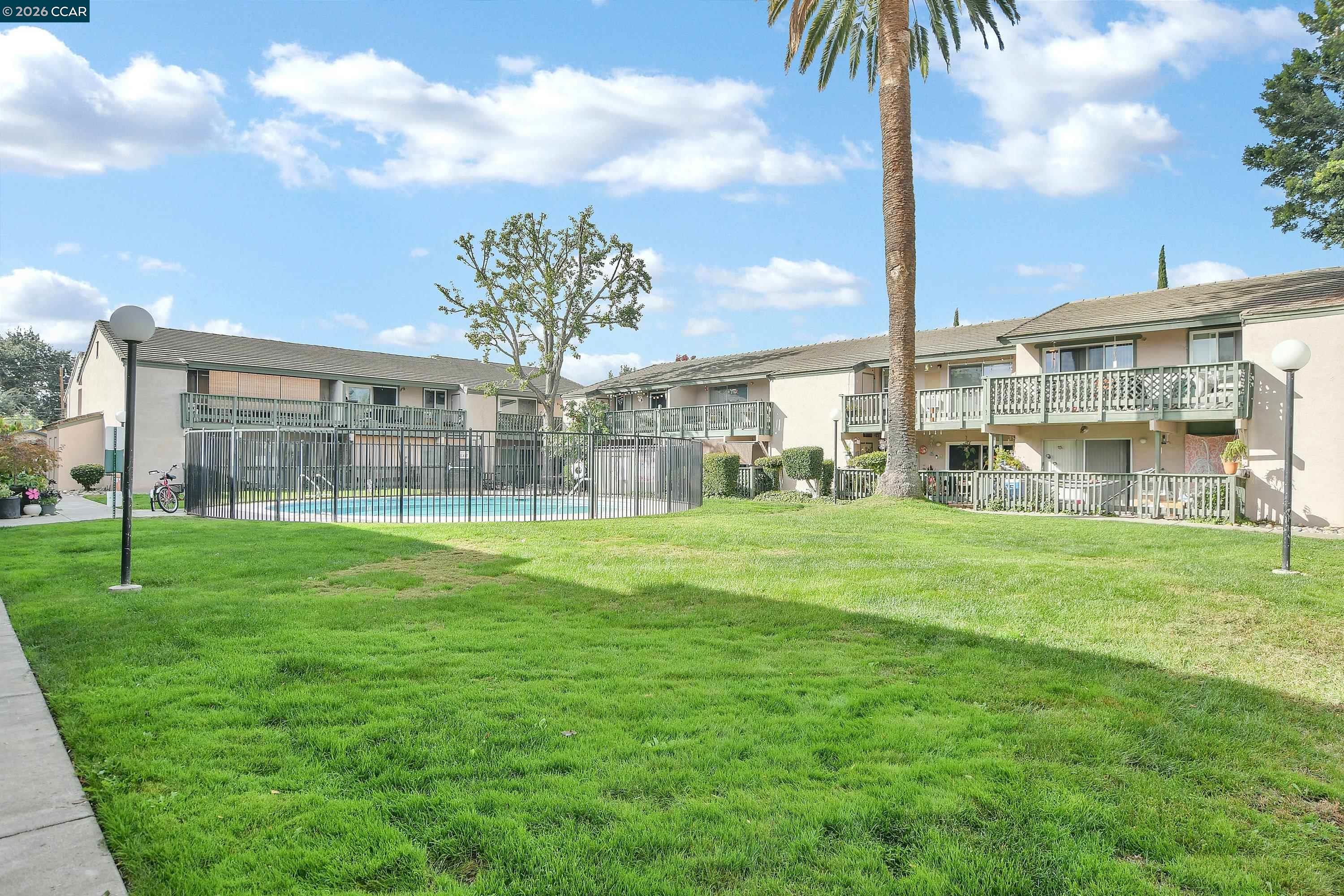 Photo #2: 41125755 Listing: Photo #2