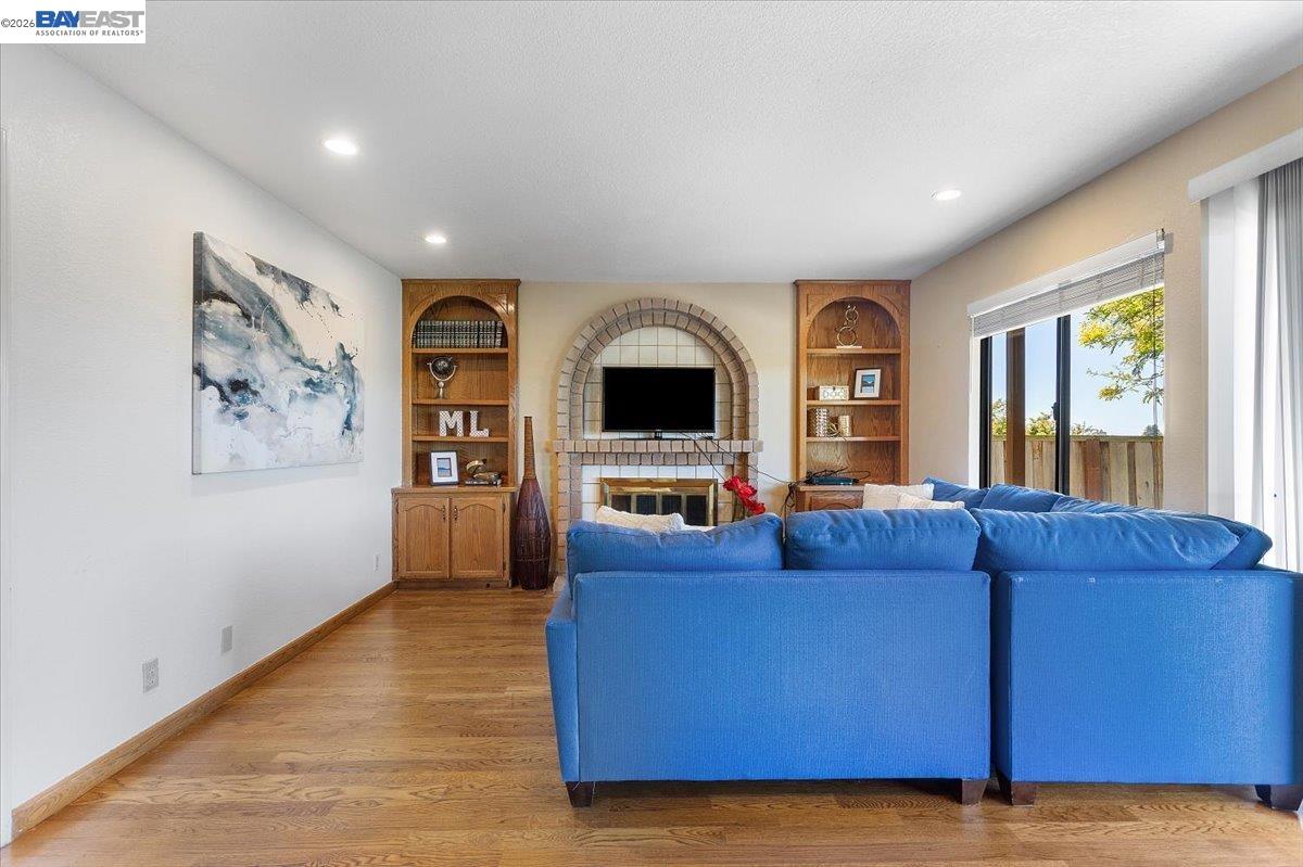 Detail Gallery Image 10 of 50 For 6444 Boone Dr, Castro Valley,  CA 94552 - 4 Beds | 3 Baths