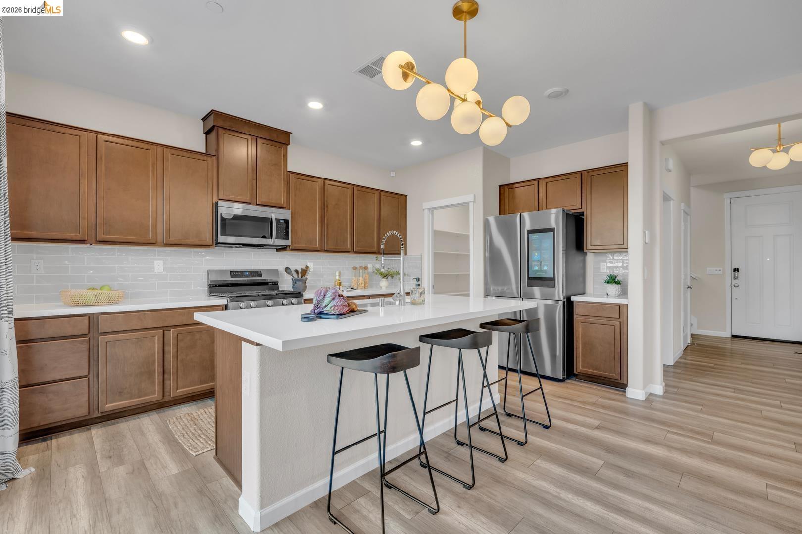 Detail Gallery Image 15 of 46 For 5603 Trinity Lakes Ln, Antioch,  CA 94531 - 3 Beds | 2/1 Baths