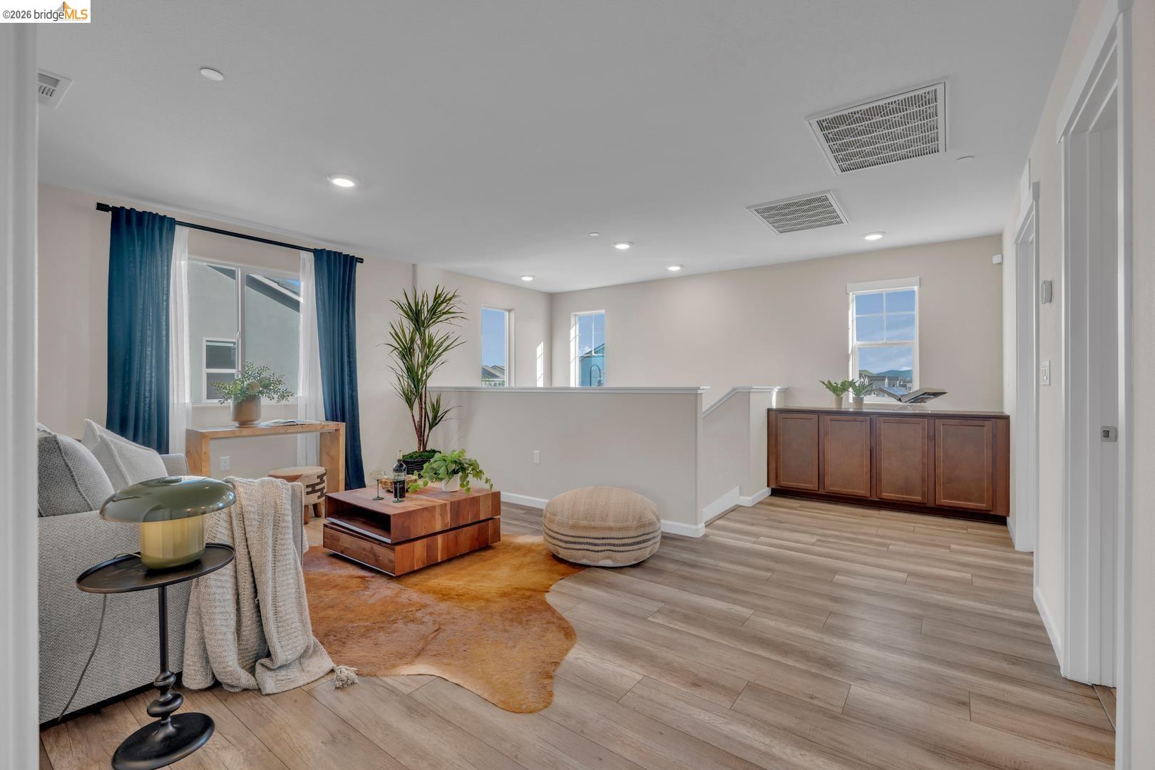 Detail Gallery Image 21 of 46 For 5603 Trinity Lakes Ln, Antioch,  CA 94531 - 3 Beds | 2/1 Baths