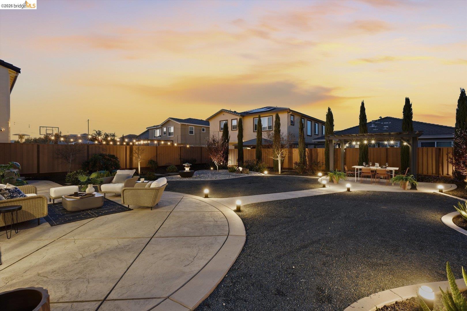 Detail Gallery Image 41 of 46 For 5603 Trinity Lakes Ln, Antioch,  CA 94531 - 3 Beds | 2/1 Baths