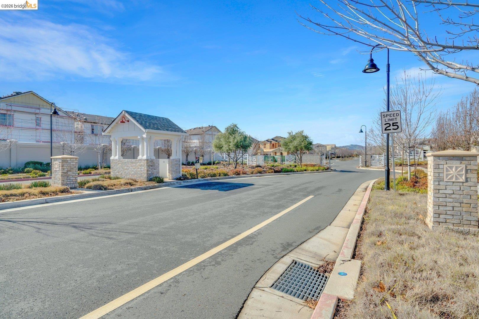 Detail Gallery Image 43 of 46 For 5603 Trinity Lakes Ln, Antioch,  CA 94531 - 3 Beds | 2/1 Baths