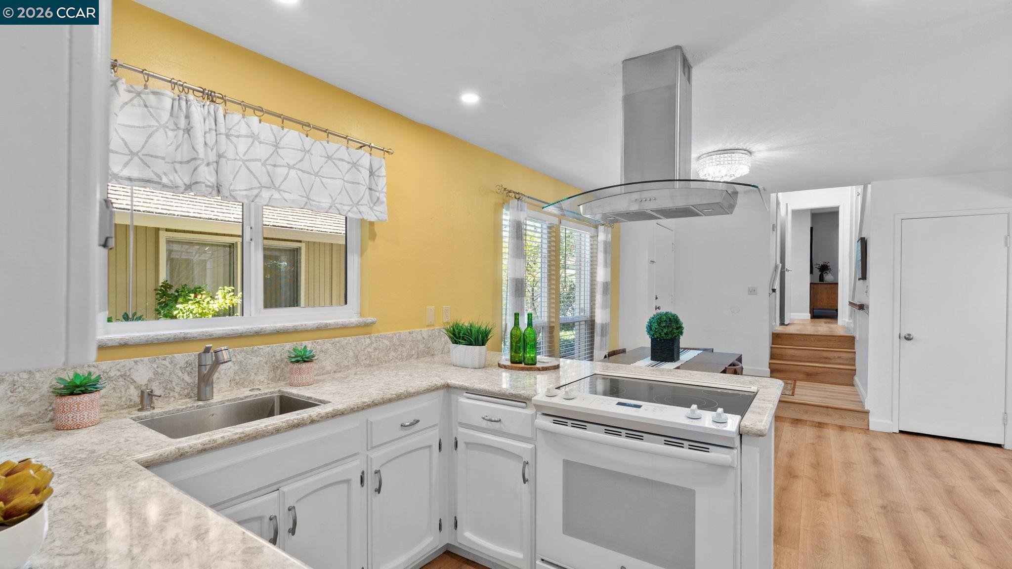 Photo #13: 41125761 Listing: Photo #13