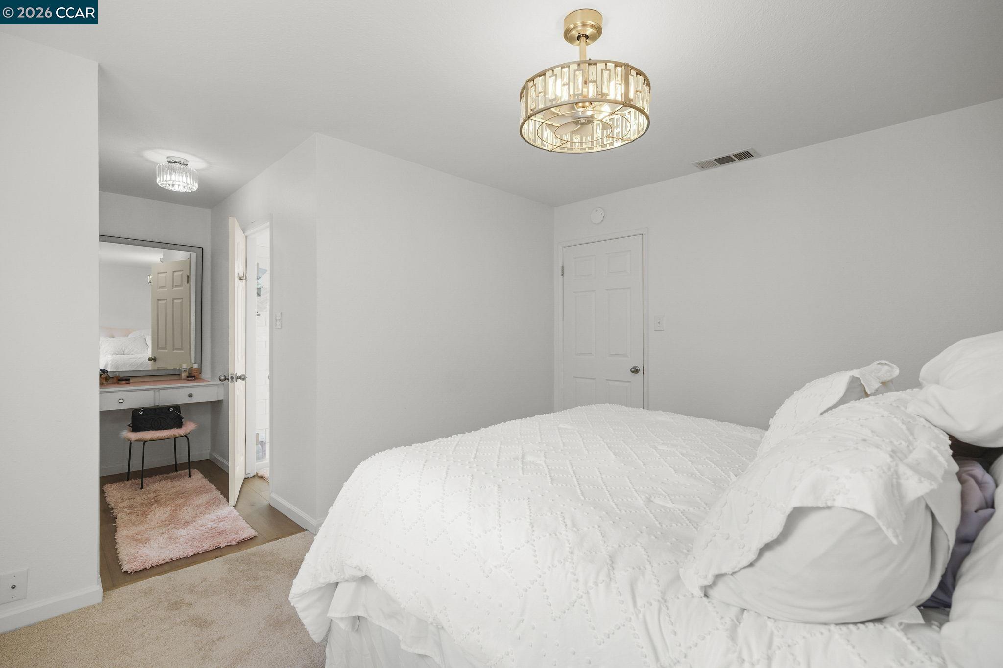 Detail Gallery Image 18 of 29 For 5555 Maryland Dr, Concord,  CA 94521 - 3 Beds | 2 Baths