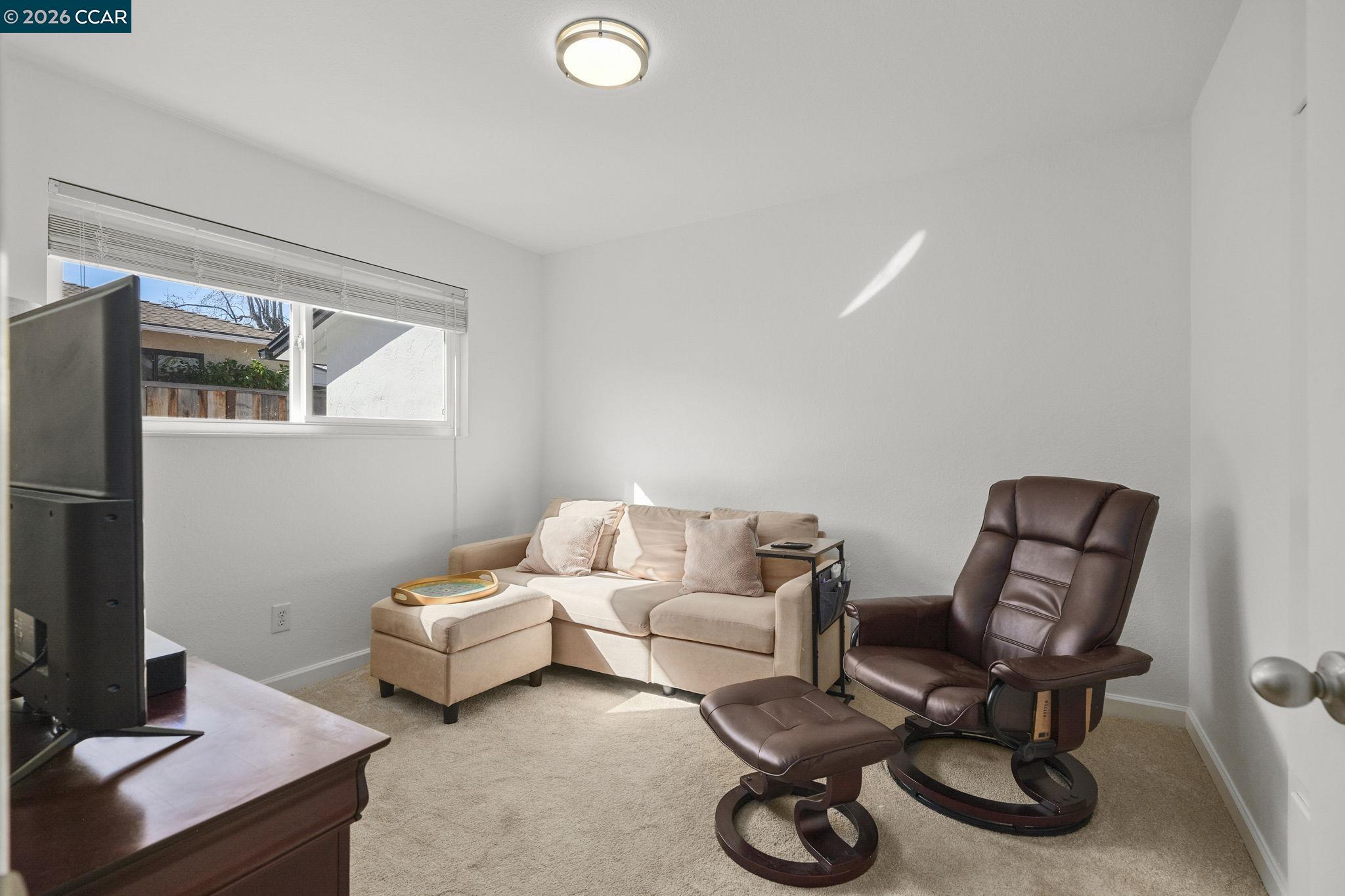 Detail Gallery Image 22 of 29 For 5555 Maryland Dr, Concord,  CA 94521 - 3 Beds | 2 Baths