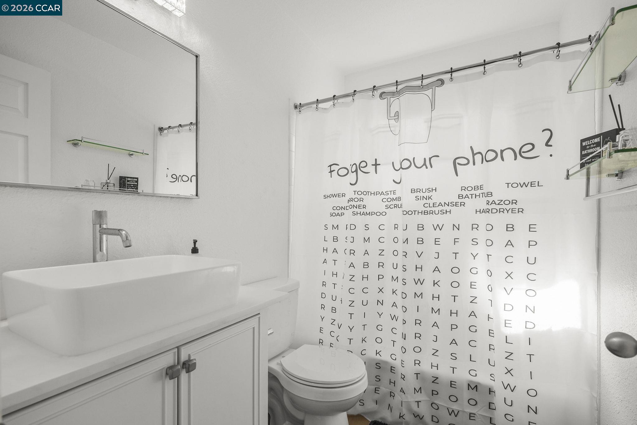 Detail Gallery Image 23 of 29 For 5555 Maryland Dr, Concord,  CA 94521 - 3 Beds | 2 Baths