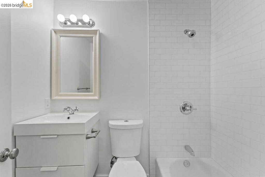 Detail Gallery Image 20 of 40 For 769 17th St, Oakland,  CA 94612 - – Beds | – Baths