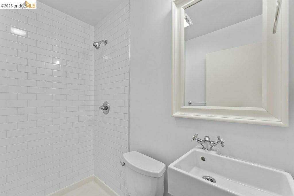 Detail Gallery Image 29 of 40 For 769 17th St, Oakland,  CA 94612 - – Beds | – Baths