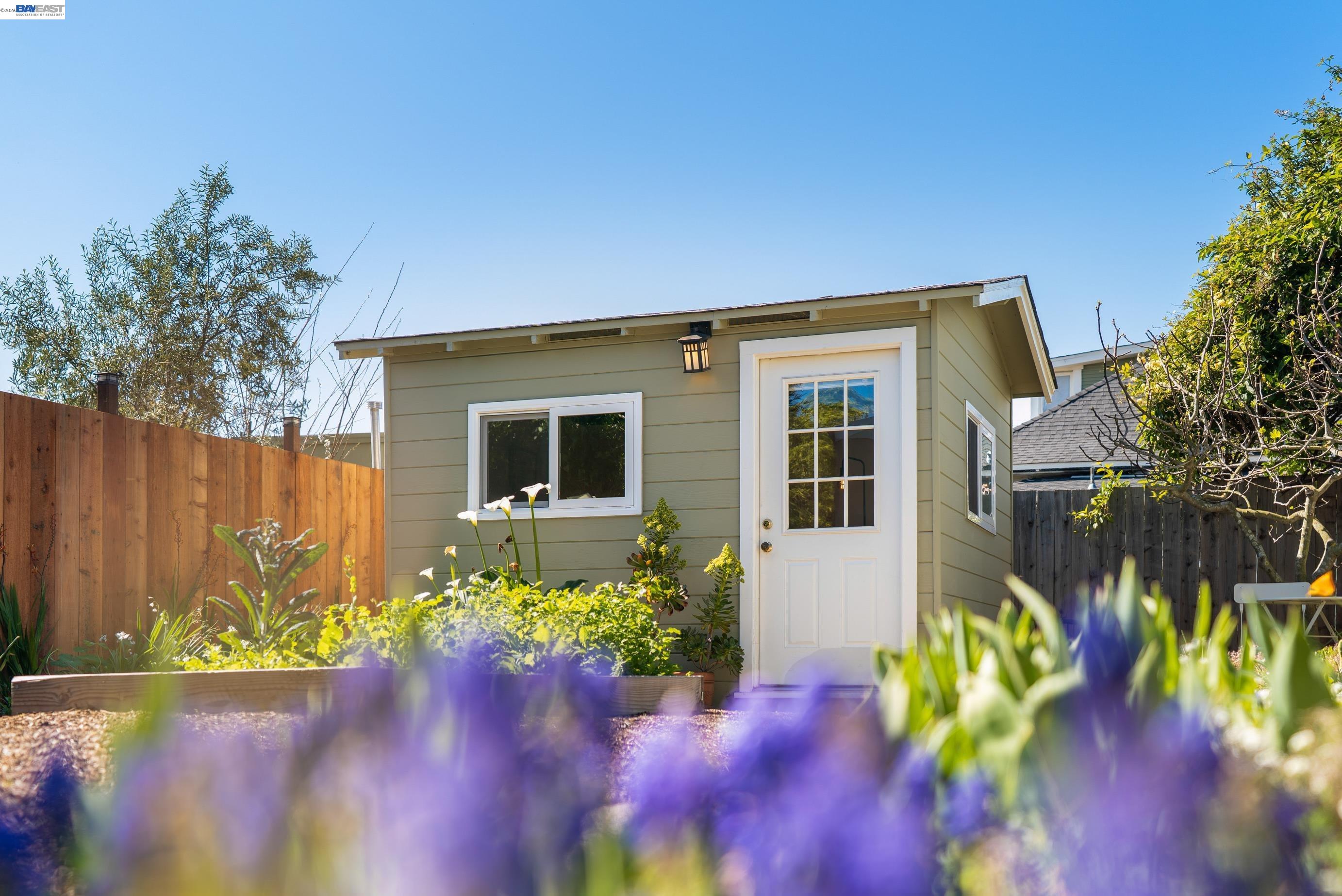 Detail Gallery Image 21 of 33 For 1516 Belvedere Ave, Berkeley,  CA 94702 - 1 Beds | 1 Baths