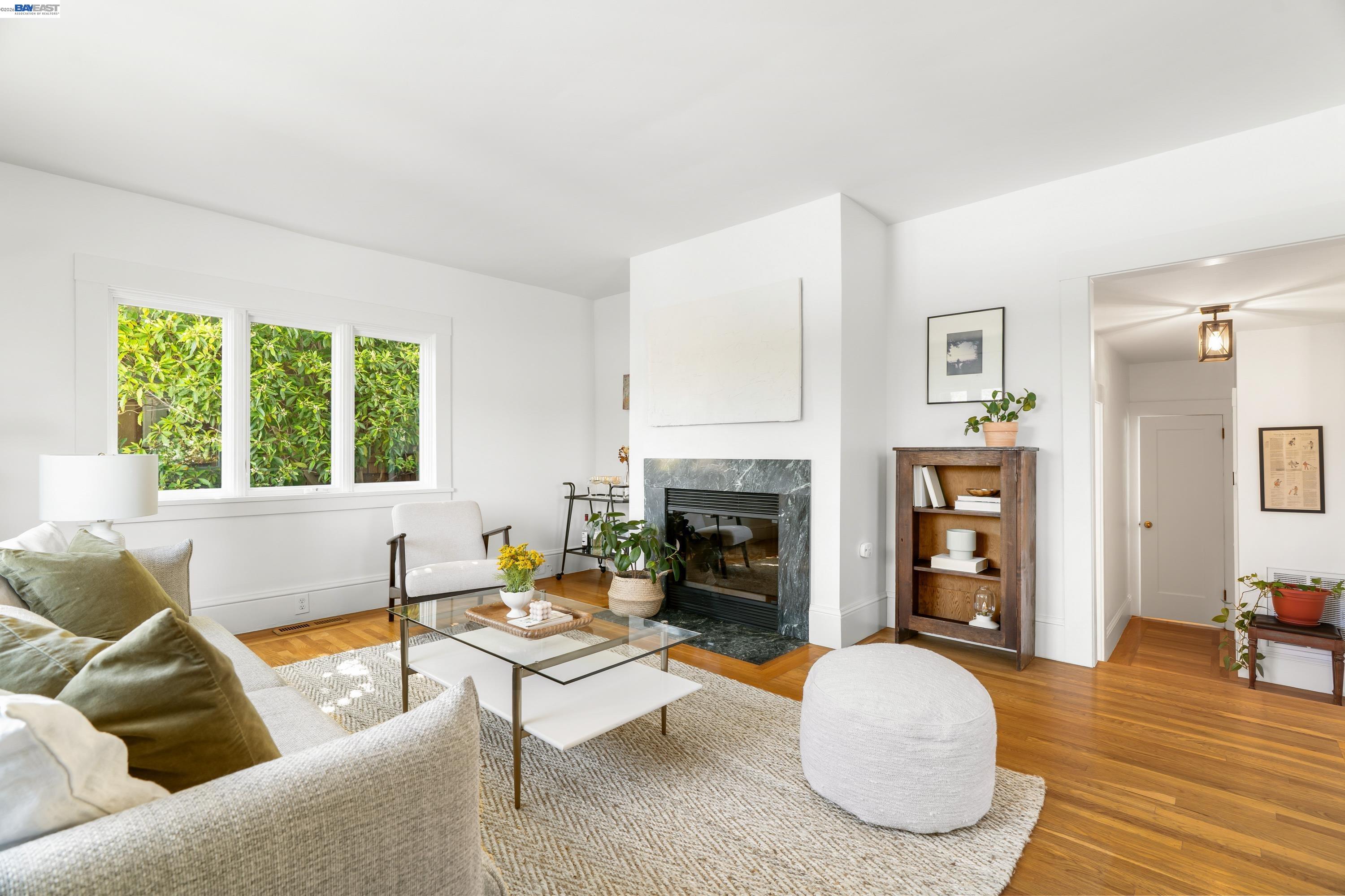 Detail Gallery Image 6 of 33 For 1516 Belvedere Ave, Berkeley,  CA 94702 - 1 Beds | 1 Baths