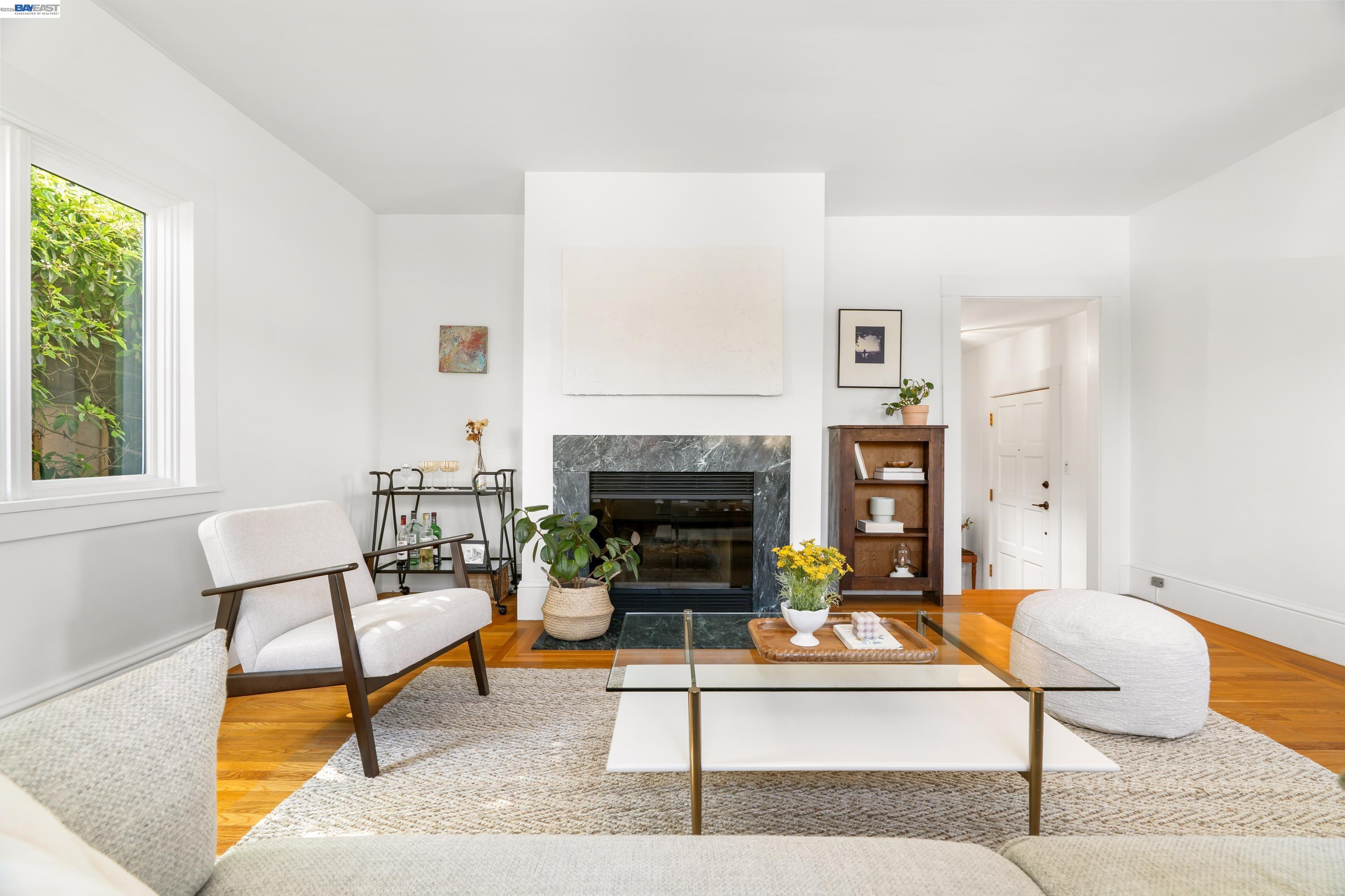 Detail Gallery Image 7 of 33 For 1516 Belvedere Ave, Berkeley,  CA 94702 - 1 Beds | 1 Baths