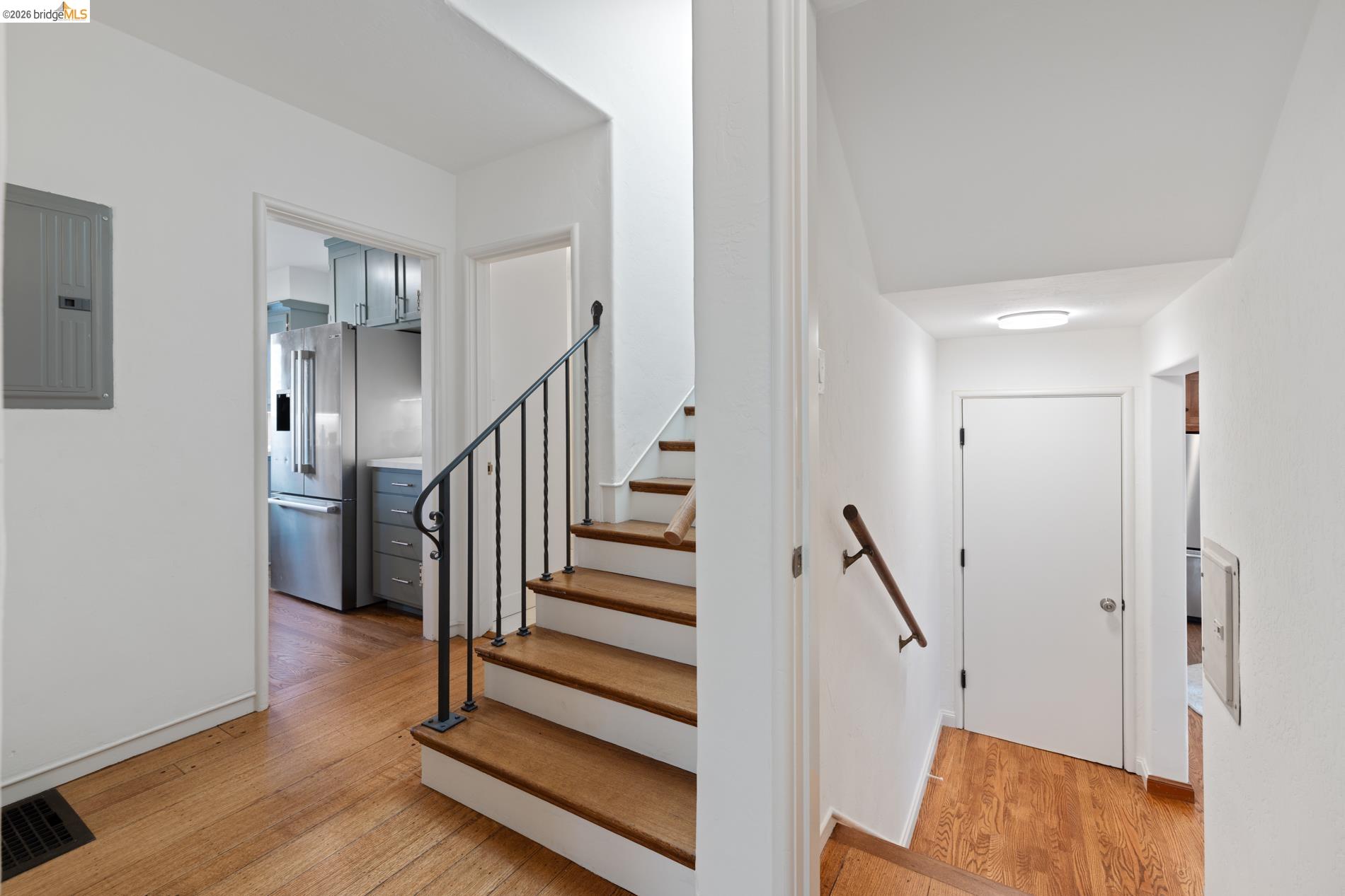 Detail Gallery Image 23 of 60 For 101 Windsor Ave., Kensington,  CA 94708 - 4 Beds | 2/1 Baths