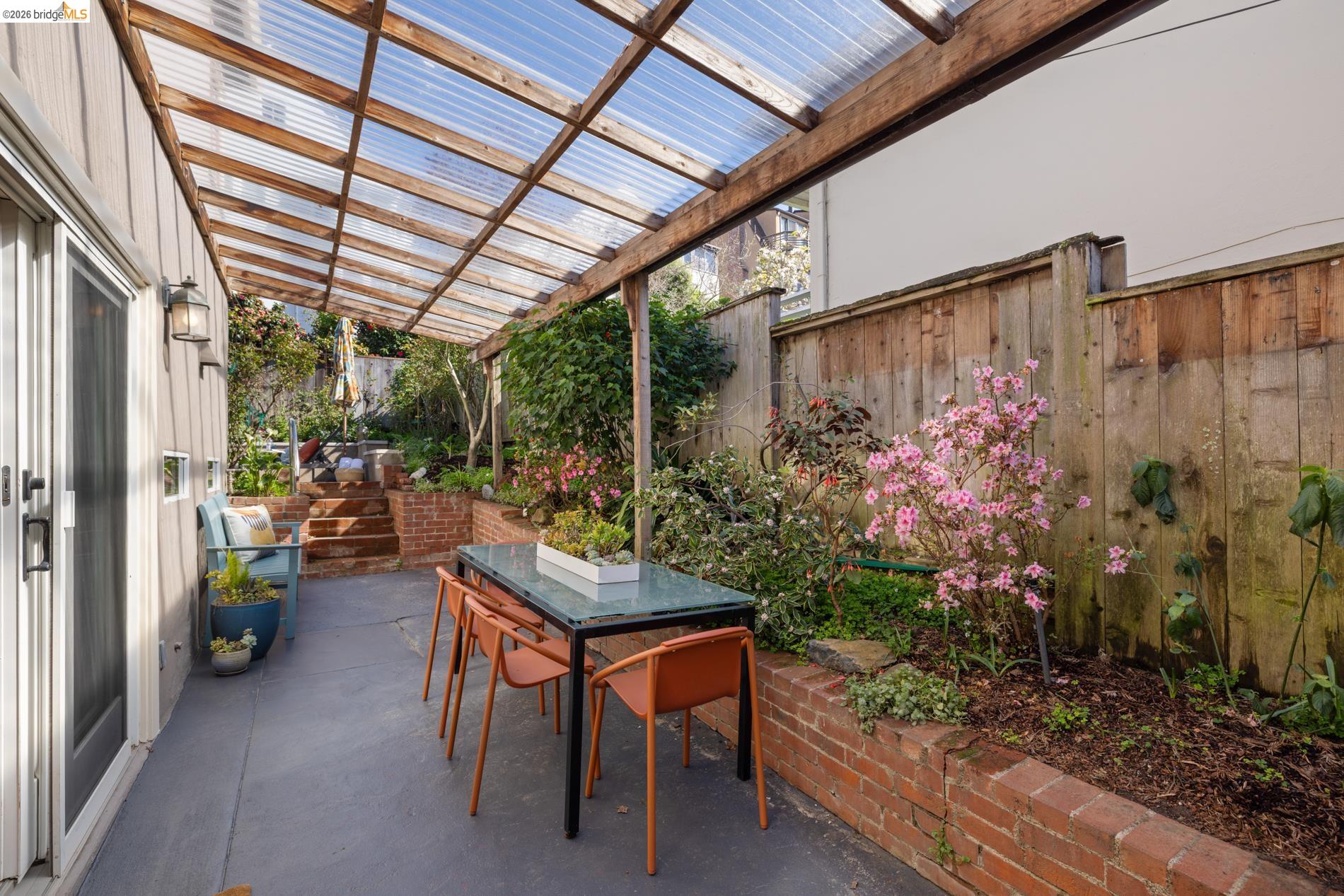 Detail Gallery Image 29 of 60 For 101 Windsor Ave., Kensington,  CA 94708 - 4 Beds | 2/1 Baths