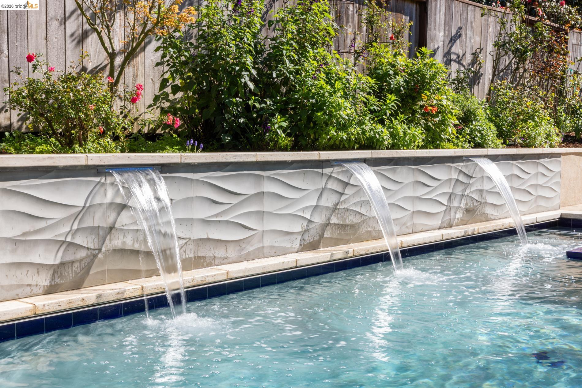 Detail Gallery Image 32 of 60 For 101 Windsor Ave., Kensington,  CA 94708 - 4 Beds | 2/1 Baths